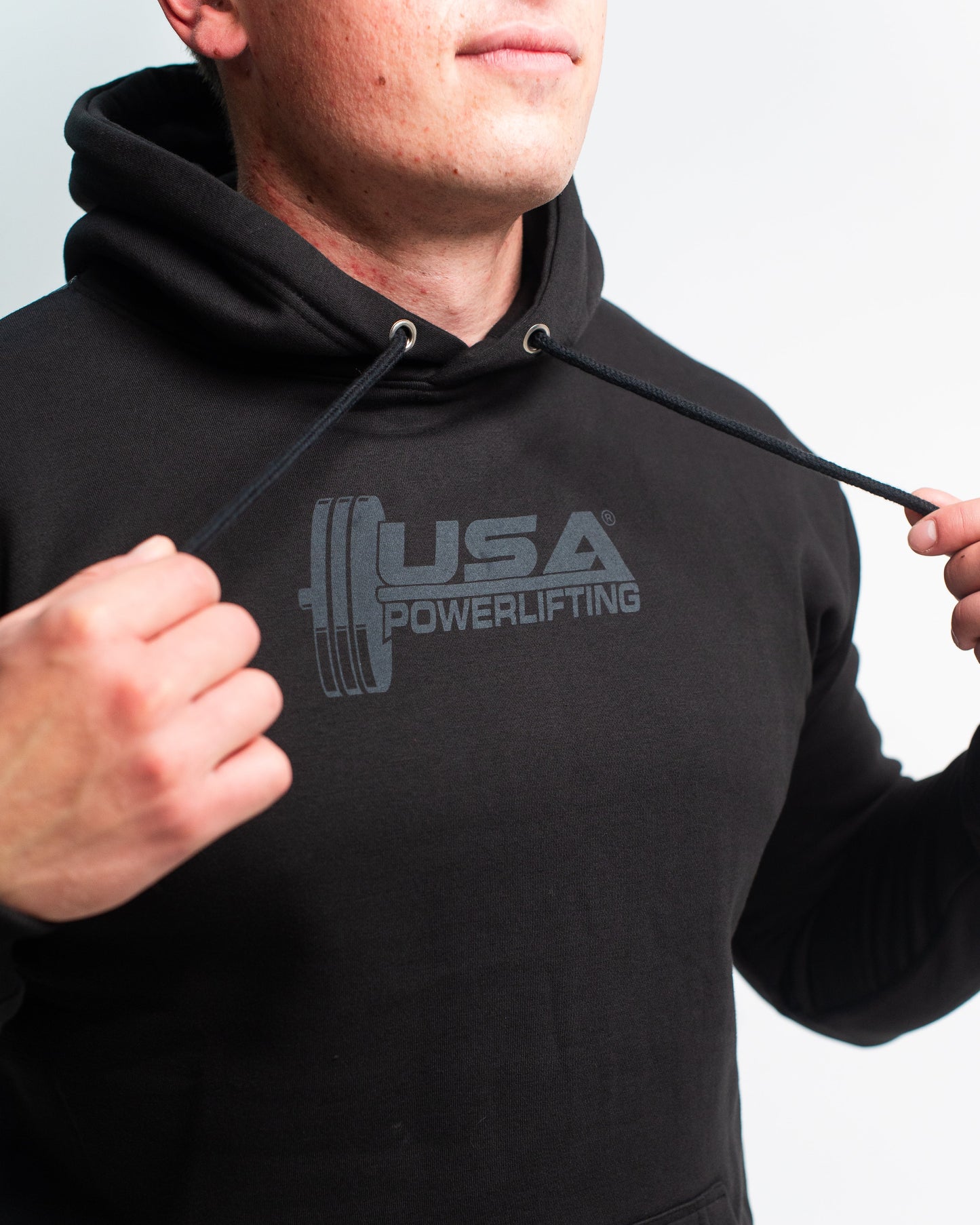Whether pressing, pulling, squatting or any other variational movement the knurling is always there. The silicone bar grip helps with slippery commercial benches and bars and anchors the barbell to your back. All A7 Powerlifting Equipment shipping to UK, Norway, Switzerland and Iceland.