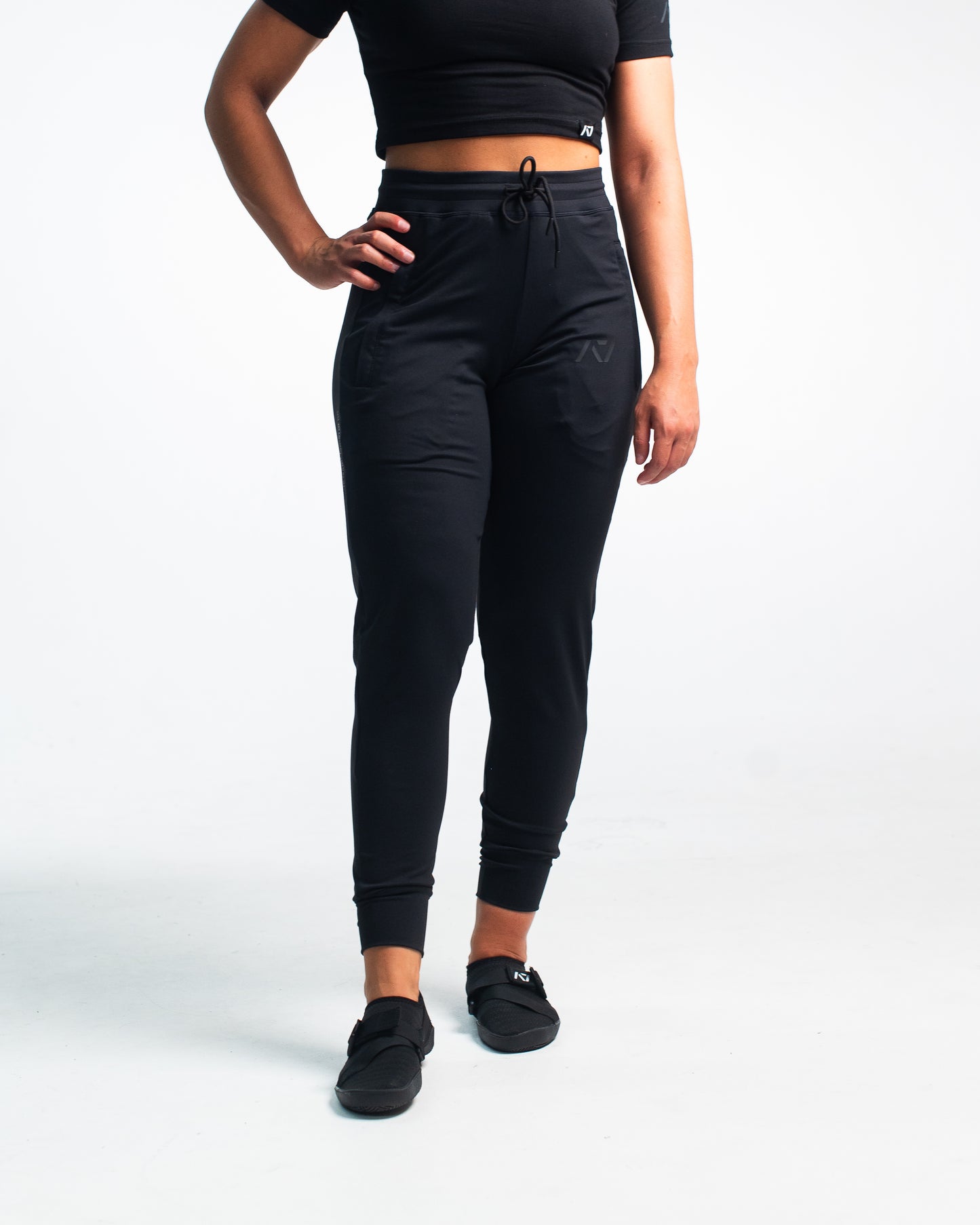 Defy joggers are just as comfortable in the gym as they are going out. These are made with premium moisture-wicking 4-way-stretch material for greater range of motion. These are a great fit for both men and women and offer deep zippered pockets and tapered leg design. Purchase Stealth Defy Joggers from A7 UK shipping to UK or A7 Europe shipping to EU.