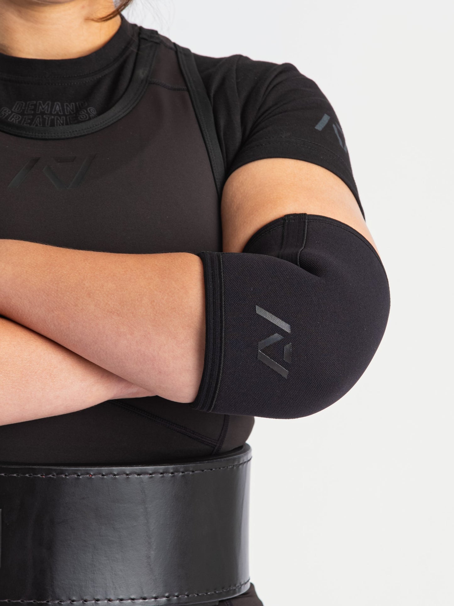 A7 Elbow Sleeves offer you even more support than before with the new and improved neoprene that we use in our Hourglass Knee Sleeves. These elbow sleeves provide support to the elbow joint, whilst allowing full range of motion. All A7 Powerlifting Equipment shipping to UK, Norway, Switzerland and Iceland.