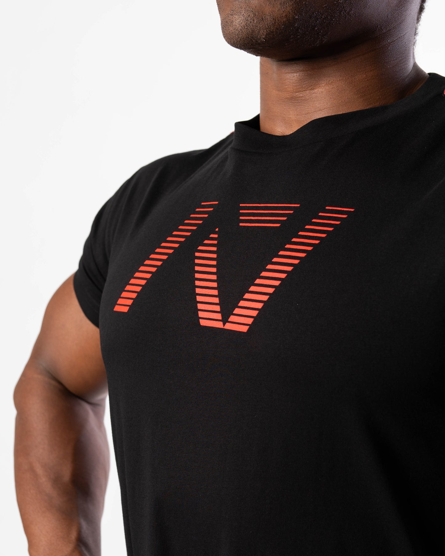 Whether pressing, pulling, squatting or any other variational movement the knurling is always there. The silicone bar grip helps with slippery commercial benches and bars and anchors the barbell to your back. All A7 Powerlifting Equipment shipping to UK, Norway, Switzerland and Iceland.