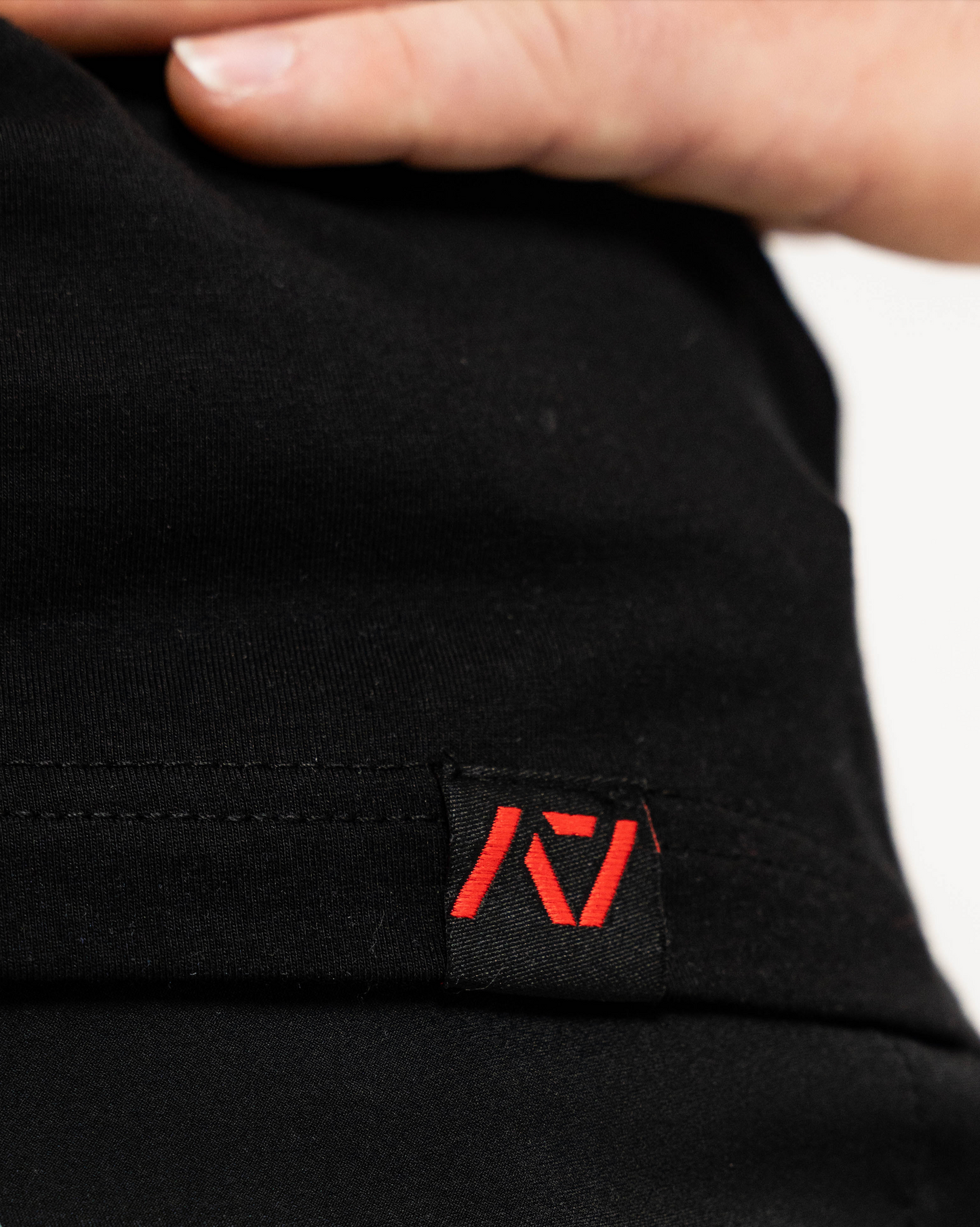 Whether pressing, pulling, squatting or any other variational movement the knurling is always there. The silicone bar grip helps with slippery commercial benches and bars and anchors the barbell to your back. All A7 Powerlifting Equipment shipping to UK, Norway, Switzerland and Iceland.