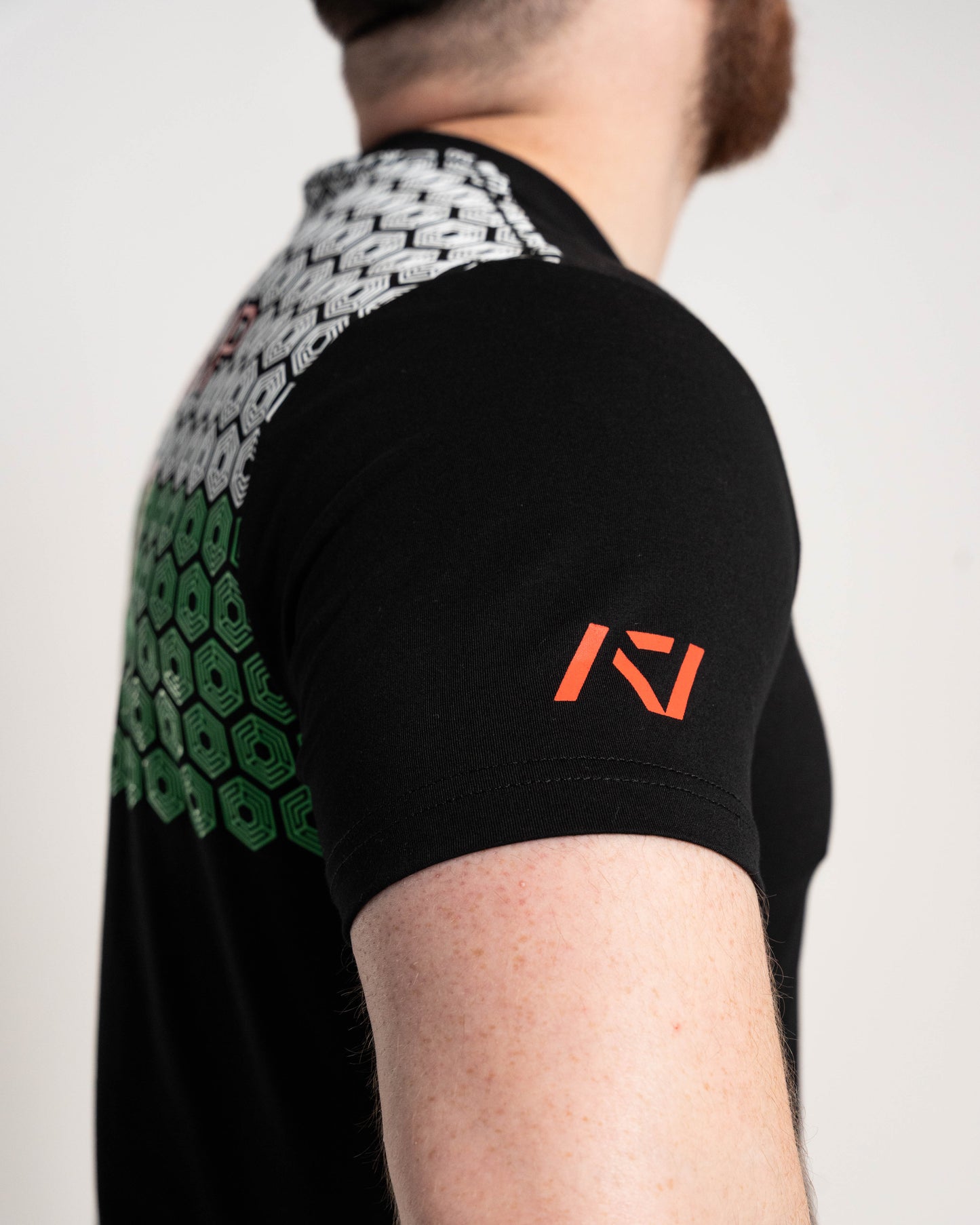 Whether pressing, pulling, squatting or any other variational movement the knurling is always there. The silicone bar grip helps with slippery commercial benches and bars and anchors the barbell to your back. All A7 Powerlifting Equipment shipping to UK, Norway, Switzerland and Iceland.