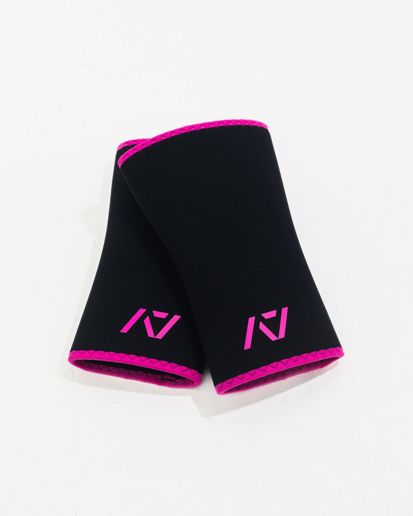 A7 IPF Approved Hourglass Knee Sleeves feature an hourglass-shaped centre taper fit to help provide knee compression while maintaining proper tightness around the calf and quad, offered in three stiffnesses (Flexi, Stiff and Rigor Mortis). Shop the full A7 Powerlifting IPF Approved Equipment collection. The IPF Approved Kit includes Powerlifting Singlet, A7 Meet Shirt, A7 Zebra Wrist Wraps and A7 Deadlift Socks. All A7 Powerlifting Equipment shipping to UK, Norway, Switzerland and Iceland.