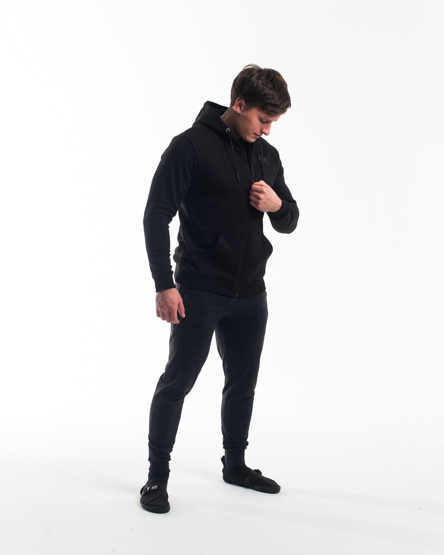 Stealth Demand Greatness is a zip up hoodie great for casual wear or lifting in the gym. Purchase Stealth zip up hoodie in UK and Europe from A7 UK. A7 have the best Bar Grip Tshirts, shipping to UK and Europe from A7 UK. A7UK supplies the best Powerlifting apparel for all your workouts. Available in UK and Europe including France, Italy, Germany, the Netherlands, Sweden and Poland.