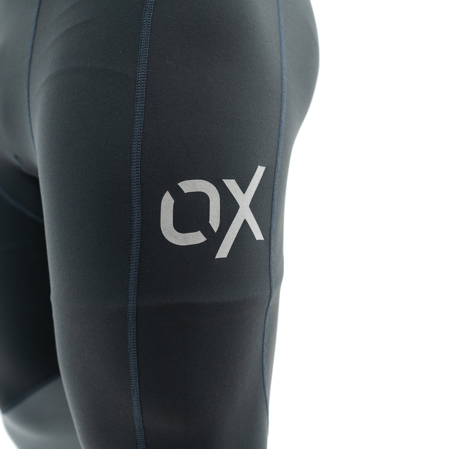 Chromium compression pants for the powerlifter and weightlifter. Our same compression pants in a new Chromium colourway to go with your new chromium bar grip shirts. Perfect powerlifting apparel providing maximum comfort. A7 has IPF approved powerlifting apparel and is perfect for Powerlifting, weightlifting, strongman and all your strength sport’s needs. Shipping to Europe (France, Germany, Spain, Italy and the Netherlands) and the UK, Norway, Switzerland, and Iceland.