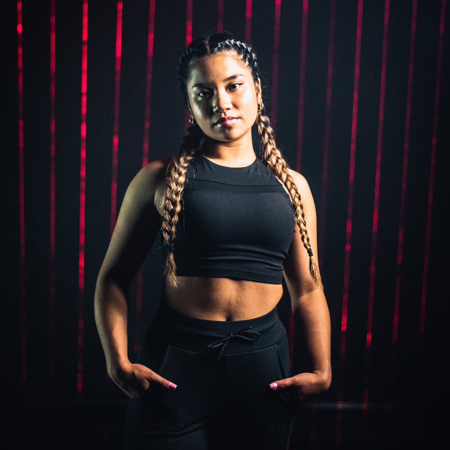 A7 XO Hew Sports Bra or Crop was designed with an active lifestyle in mind. This sports bra is double-lined and offers high-impact support. We minimized the stitching lines and thickened the straps on this sports bra to ensure complete comfort during all your workouts. XO Hew matching crop and leggings are part of a matching gym set from A7. A7 Womenβs Sports Bra is a Bra for Powerlifting. Purchase A7 Sports Bra from A7 UK Shipping to UK.
