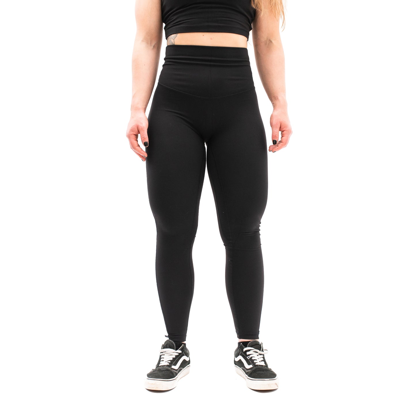 A7 XO Hew Leggings made from the same material as our XO Leggings, but are designed for 'thiccer' body types. The A7 XO Hew have high waistband to be more slimming around your waist and belly and have no seam line on the front for more comfortable movement. Purchase A7 XO Hew Leggings from A7 UK for shipping to UK and Europe. Womenβs leggings for powerlifting and training in the gym. Weightlifting leggings for women.
