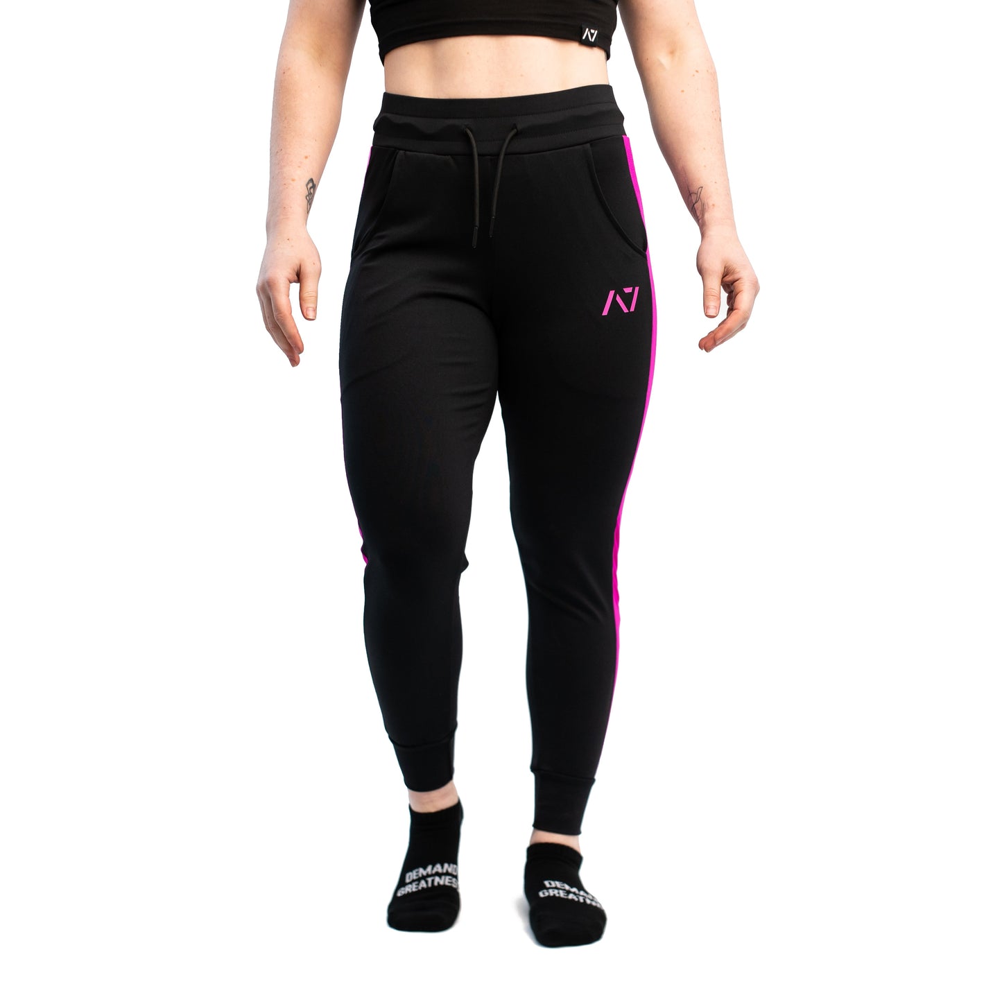 A7’s newest Women's Joggers are made with the same premium Defy fabric you have come to love, but with female curves (flexure) in mind! Using 4-way-stretch material, these flexure joggers are specifically designed for Women's unique shape. Flexure women’s joggers in pink are available to buy from A7UK for shipping to UK and Europe.