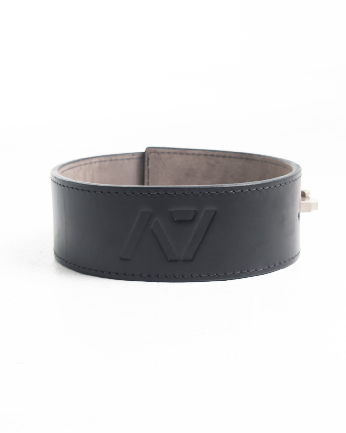 A7 IPF Approved PAL Lever Belt features a black design with black leather, black engraved buckle and debossed A7 logo on the leather. The new Pioneer Adjustable Lever, PAL, buckle allows you to quickly adjust the tightness of your belt for a perfect fit. The IPF Approved Kit includes Singlet, A7 Meet Shirt, A7 Zebra Wrist Wraps, A7 Deadlift Socks, Hourglass Knee Sleeves (Stiff Knee Sleeves and Rigor Mortis Knee Sleeves). All A7 Powerlifting Equipment shipping to UK, Norway, Switzerland and Iceland.