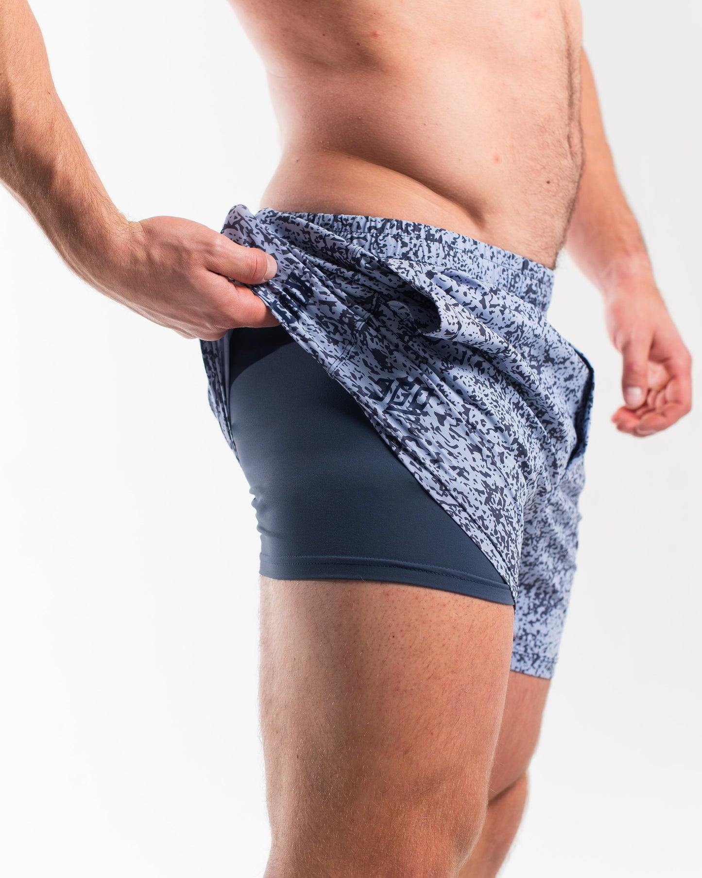 360GO was created to provide the flexibility for all movements in your training while offering comfort. These shorts offer 360 degrees of stretch in all angles and allow you to remain comfortable without limiting any movement in both training and life environments. Designed with a wide drawstring to easily adjust your waist without slipping. Purchase 360GO KWD Squat Shorts from A7 UK. All A7 Powerlifting Equipment shipping to UK, Norway, Switzerland and Iceland.