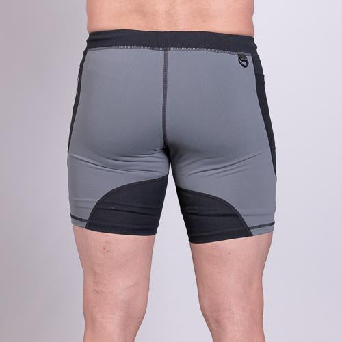 OX compression shorts are perfect for training at a hot gym and even going for a jog outside. The shorts are made out of soft yet moisture-wicking fabric that allows for ultimate performance. A cell phone pocket and a key clip are added to make sure you have your valuables with you at all times. Available in UK and Europe including France, Italy, Germany, Sweden and Poland.