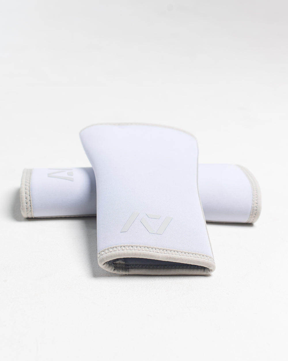 Stiff Hourglass Knee Sleeves - IPF Approved - Polar