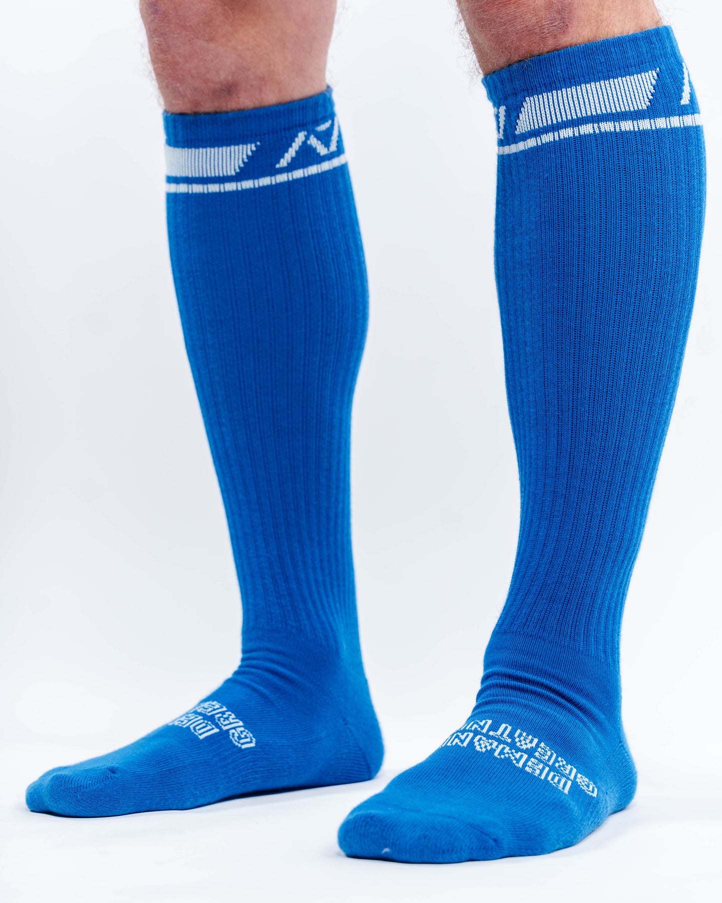 A7 Cyanite deadlift socks are designed specifically for pulls and keep your shins protected from scrapes. A7 deadlift socks are a perfect pair to wear in training or powerlifting competition. The A7 IPF Approved Kit includes Powerlifting Singlet, A7 Meet Shirt, A7 Zebra Wrist Wraps, A7 Deadlift Socks, Hourglass Knee Sleeves (Stiff Knee Sleeves and Rigor Mortis Knee Sleeves). All A7 Powerlifting Equipment shipping to UK, Norway, Switzerland and Iceland.