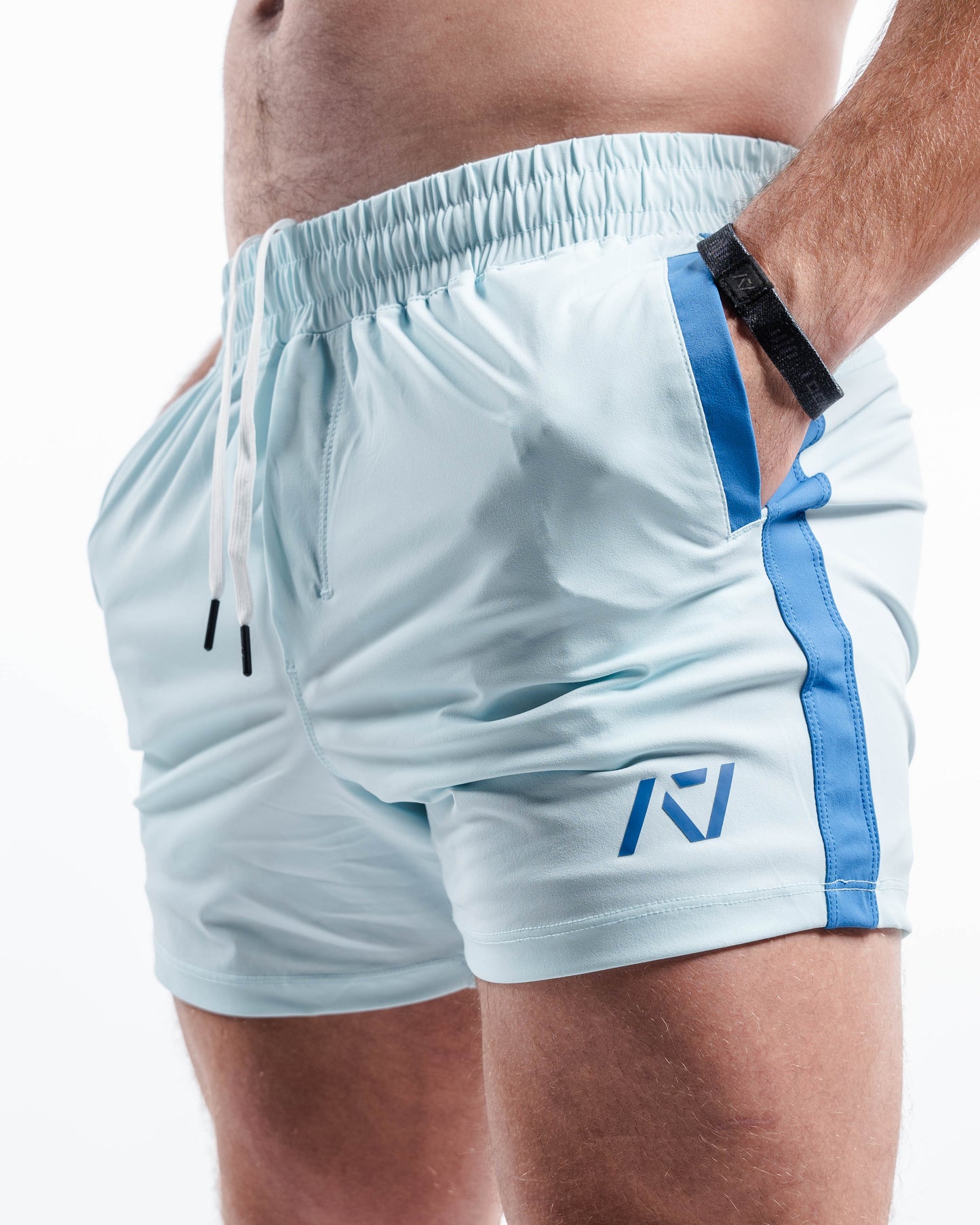 360GO was created to provide the flexibility for all movements in your training while offering comfort. These shorts offer 360 degrees of stretch in all angles and allow you to remain comfortable without limiting any movement in both training and life environments. Designed with a wide drawstring to easily adjust your waist without slipping. Purchase 360GO KWD Squat Shorts from A7 UK. All A7 Powerlifting Equipment shipping to UK, Norway, Switzerland and Iceland.