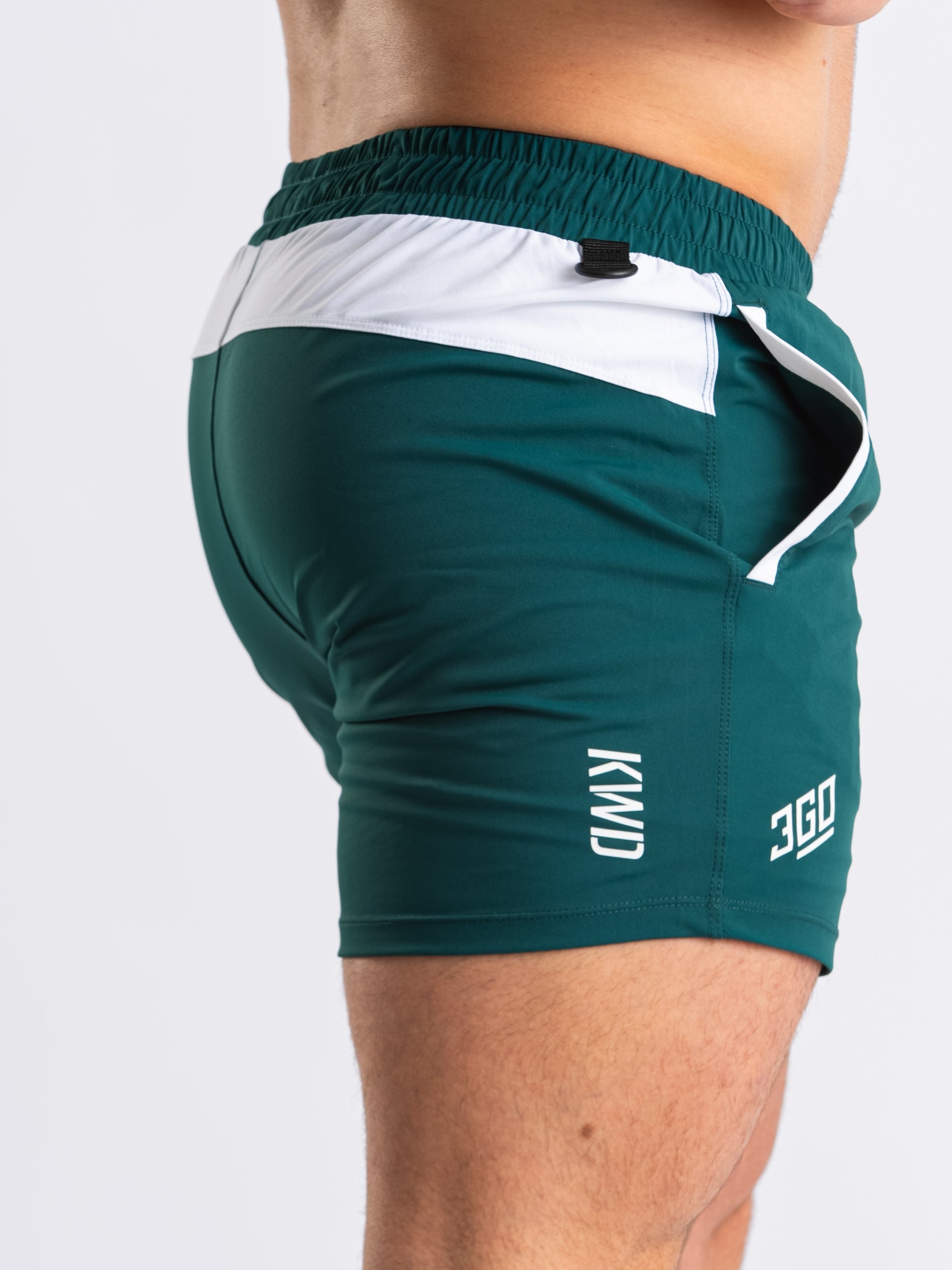 360GO was created to provide the flexibility for all movements in your training while offering comfort. These shorts offer 360 degrees of stretch in all angles and allow you to remain comfortable without limiting any movement in both training and life environments. Designed with a wide drawstring to easily adjust your waist without slipping. Purchase 360GO KWD Squat Shorts from A7 UK. All A7 Powerlifting Equipment shipping to UK, Norway, Switzerland and Iceland.