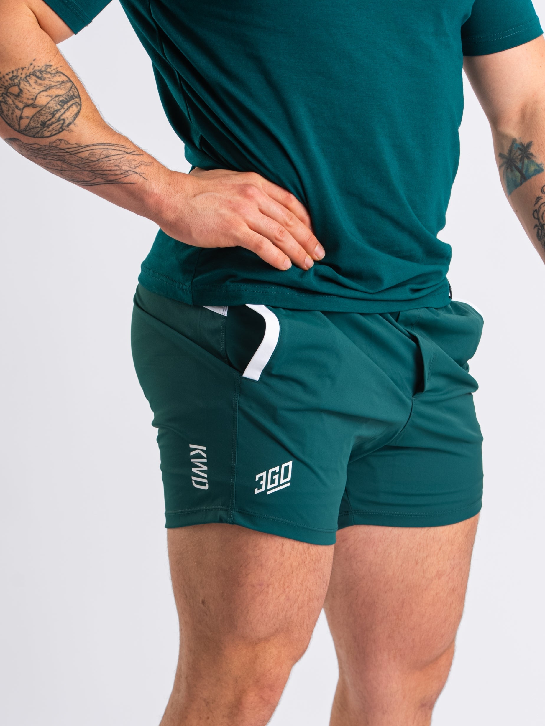 360GO was created to provide the flexibility for all movements in your training while offering comfort. These shorts offer 360 degrees of stretch in all angles and allow you to remain comfortable without limiting any movement in both training and life environments. Designed with a wide drawstring to easily adjust your waist without slipping. Purchase 360GO KWD Squat Shorts from A7 UK. All A7 Powerlifting Equipment shipping to UK, Norway, Switzerland and Iceland.