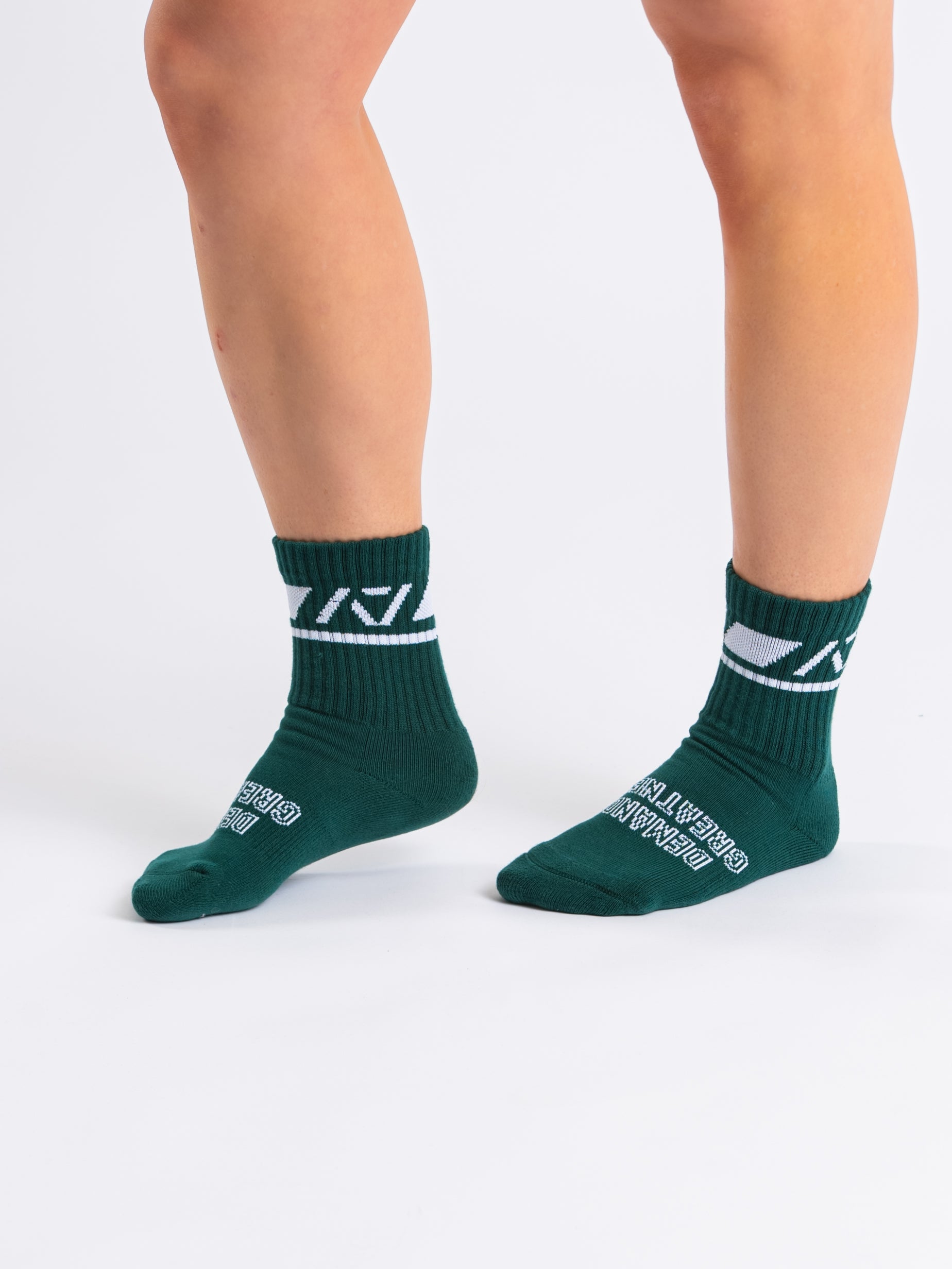 A7 Emerald Forás Crew socks showcase pink logos and let your energy show on the platform, in your training or while out and about. The IPF Approved Night Light Meet Kit includes Powerlifting Singlet, A7 Meet Shirt, A7 Zebra Wrist Wraps, A7 Deadlift Socks, Hourglass Knee Sleeves (Stiff Knee Sleeves and Rigor Mortis Knee Sleeves). All A7 Powerlifting Equipment shipping to UK, Norway, Switzerland and Iceland.