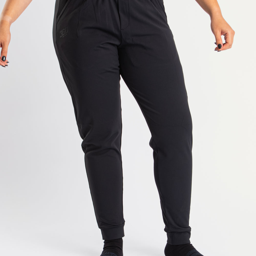 
                      
                        The Cobra 360Go 1Z Joggers, are designed for ultimate comfort and flexibility. Made with 360-degree stretch fabric, these joggers provide complete freedom of movement, perfect for strength training, and everyday wear. The built-in super-soft performance liner adds an extra layer of comfort, while the soft fleece inner feel ensures warmth and coziness. Designed with a unisex fit, it pairs perfectly with our matching Cobra Quarter Zip Jacket. All A7 ships to UK, Norway, Switzerland and Iceland.
                      
                    