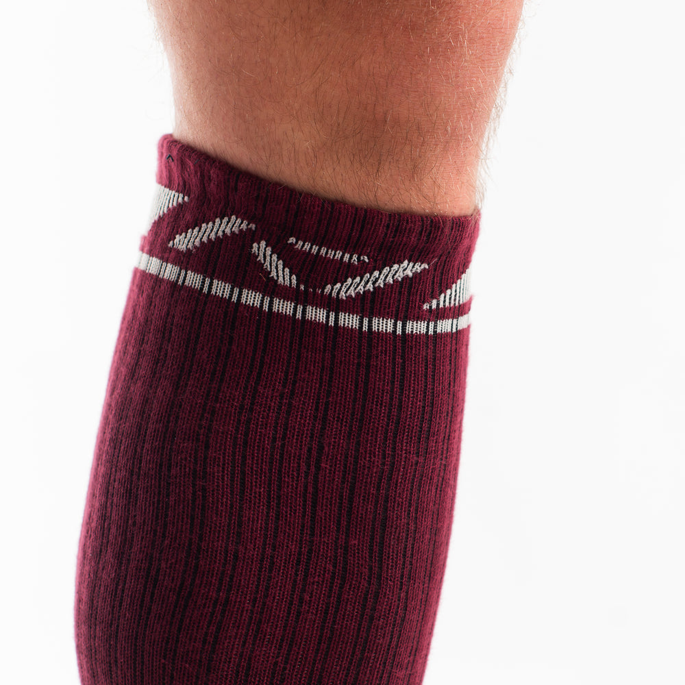 
                      
                        A7 Ivory Rose Deadlift socks showcase pink logos and let your energy show on the platform, in your training or while out and about. The IPF Approved Night Light Meet Kit includes Powerlifting Singlet, A7 Meet Shirt, A7 Zebra Wrist Wraps, A7 Deadlift Socks, Hourglass Knee Sleeves (Stiff Knee Sleeves and Rigor Mortis Knee Sleeves). Genouill�res powerlifting shipping to France, Spain, Ireland, Germany, Italy, Sweden and EU.
                      
                    