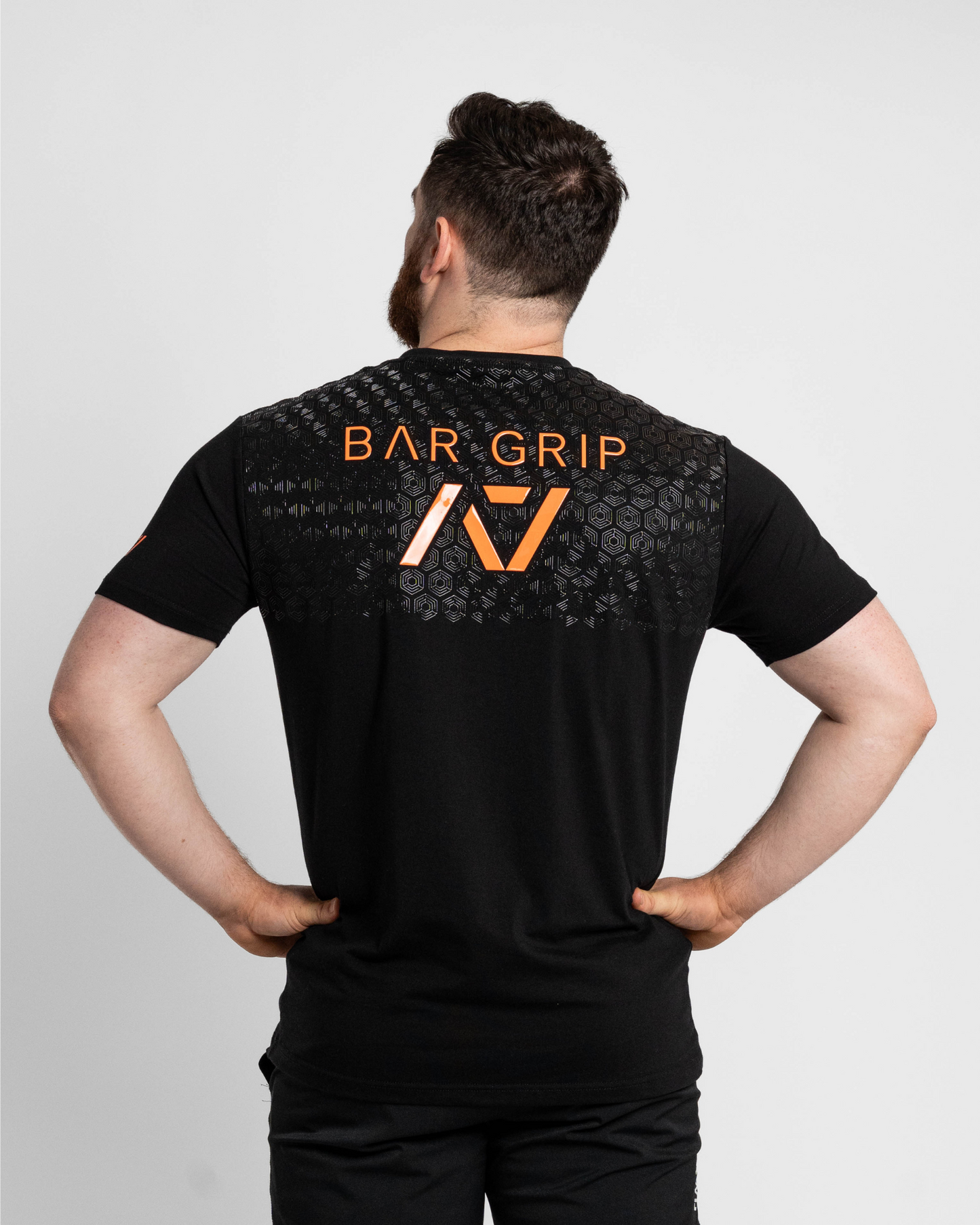Whether pressing, pulling, squatting or any other variational movement the knurling is always there. The silicone bar grip helps with slippery commercial benches and bars and anchors the barbell to your back. All A7 Powerlifting Equipment shipping to UK, Norway, Switzerland and Iceland.