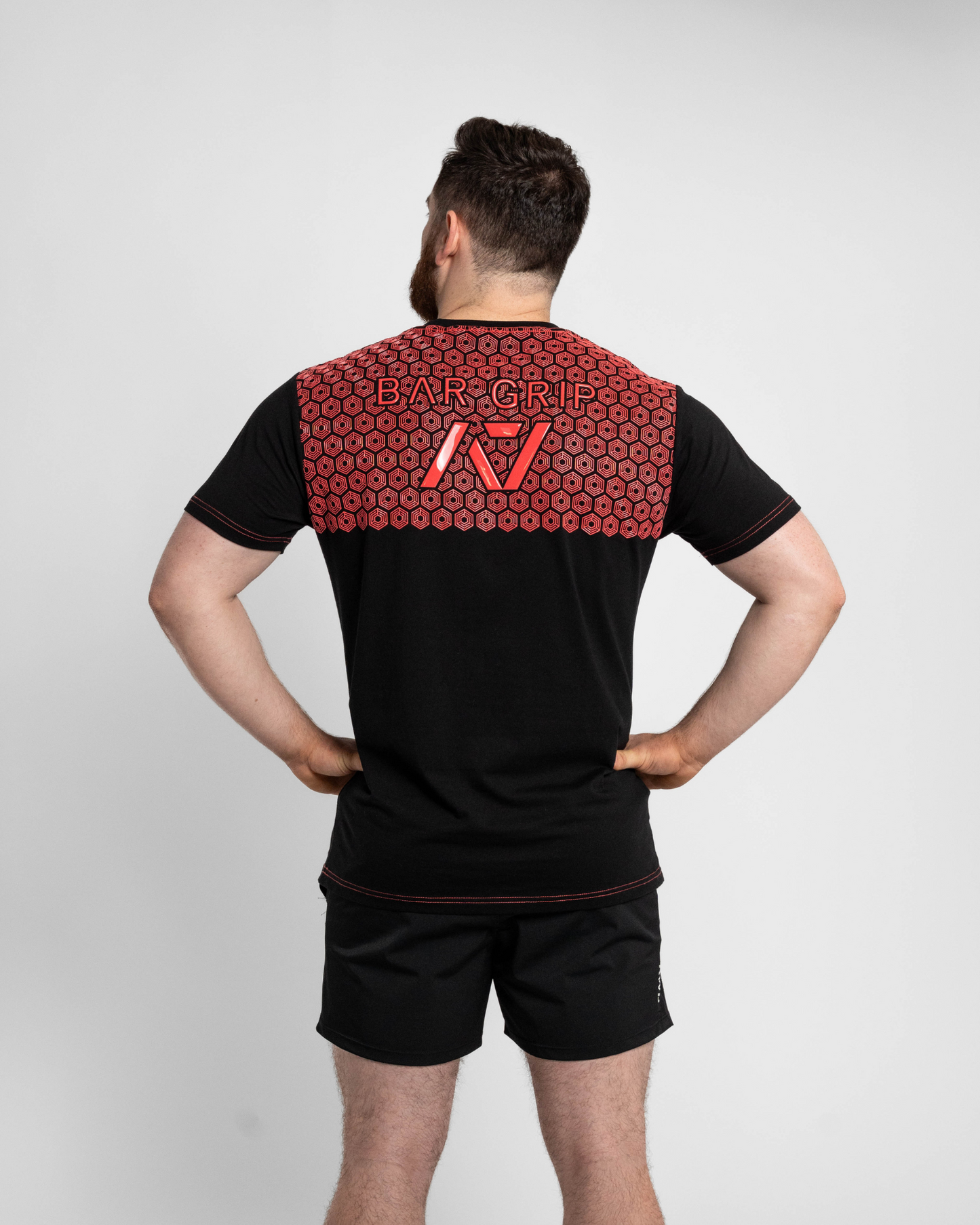 Whether pressing, pulling, squatting or any other variational movement the knurling is always there. The silicone bar grip helps with slippery commercial benches and bars and anchors the barbell to your back. All A7 Powerlifting Equipment shipping to UK, Norway, Switzerland and Iceland.