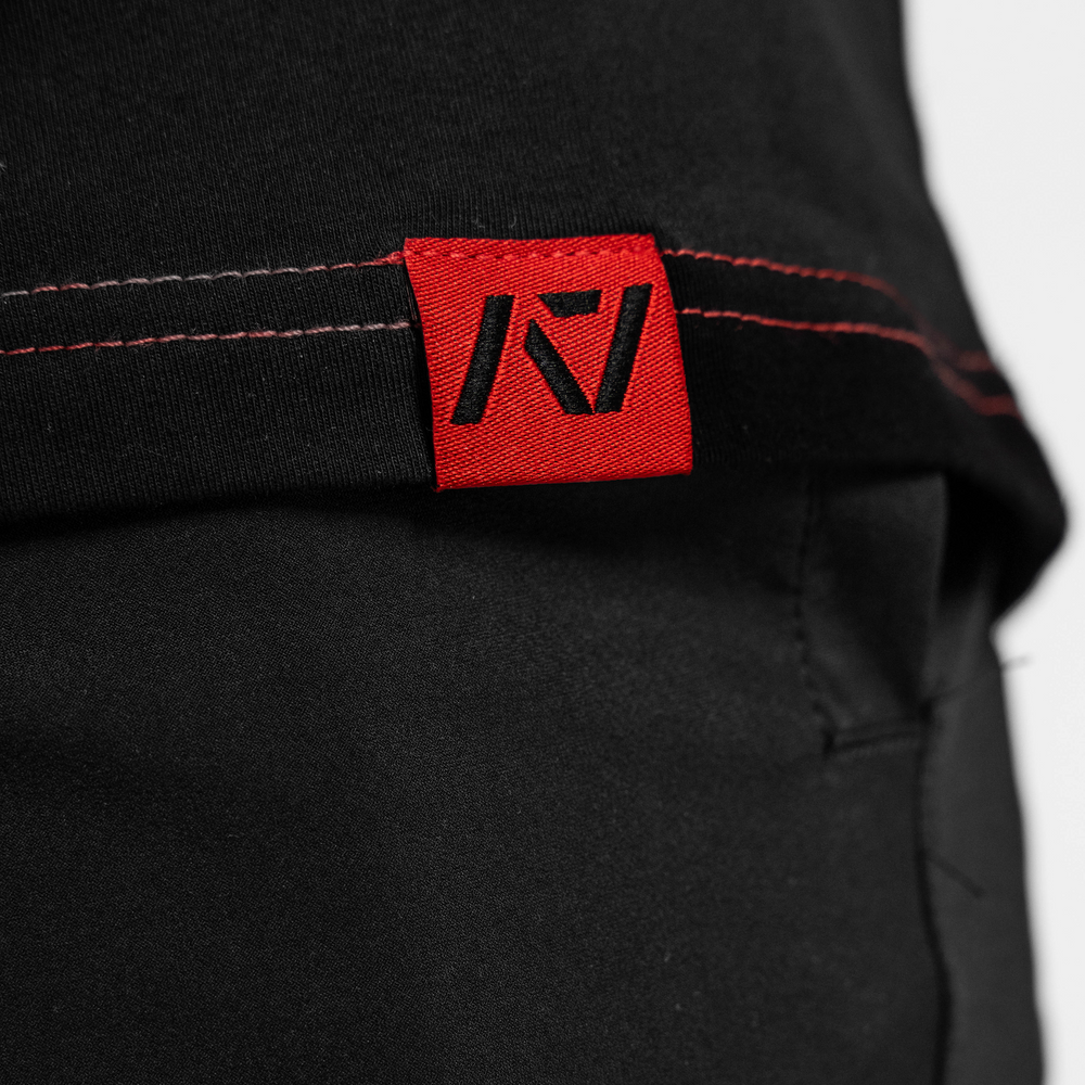 
                      
                        Whether pressing, pulling, squatting or any other variational movement the knurling is always there. The silicone bar grip helps with slippery commercial benches and bars and anchors the barbell to your back. All A7 Powerlifting Equipment shipping to UK, Norway, Switzerland and Iceland.
                      
                    
