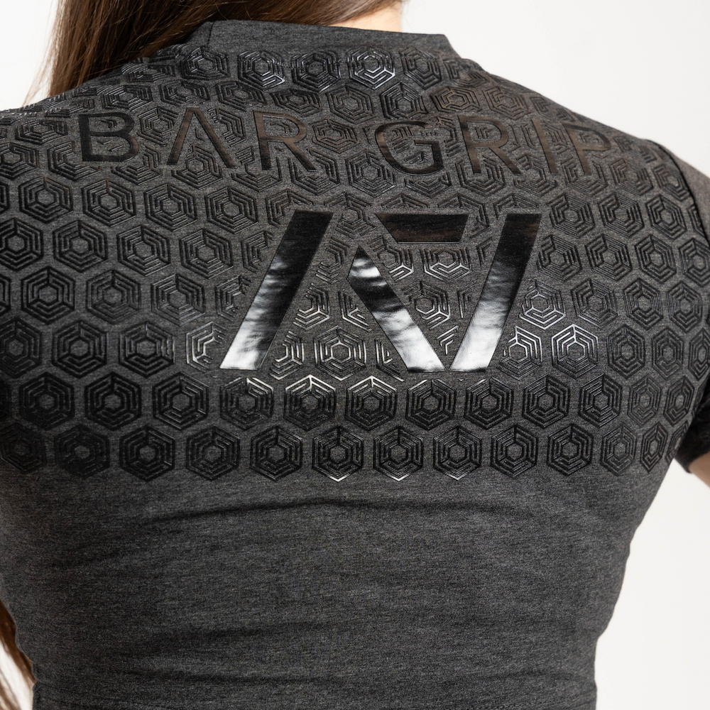 Whether pressing, pulling, squatting or any other variational movement the knurling is always there. The silicone bar grip helps with slippery commercial benches and bars and anchors the barbell to your back. All A7 Powerlifting Equipment shipping to UK, Norway, Switzerland and Iceland.