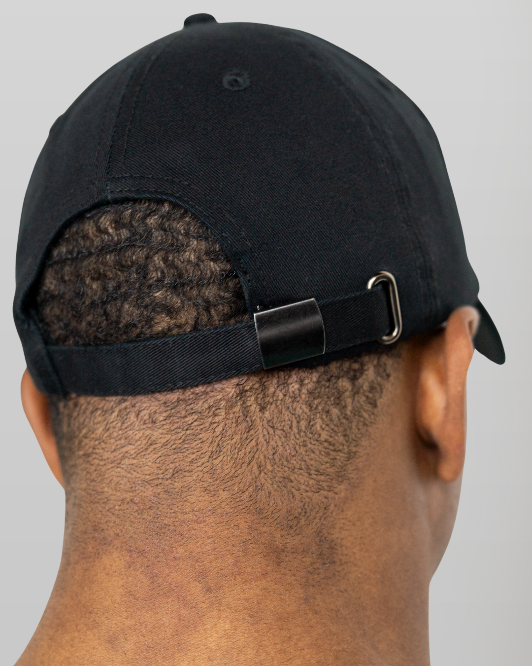 Organic Dad Hat in Shadow Stone brings effortless everyday style with a focus on comfort and sustainability. Made from premium organic cotton, this hat feels soft, breathable, and ready to go wherever you do.  The relaxed, unstructured fit delivers that classic "dad hat" vibe, while the Shadow Stone colorway keeps it clean, versatile, and easy to pair with any outfit, in or out of the gym. All A7 Powerlifting Equipment shipping to UK, Norway, Switzerland and Iceland.