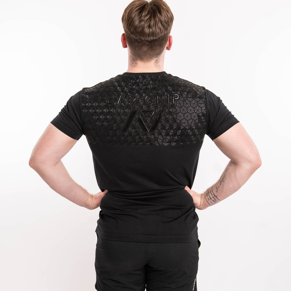 
                      
                        A7 Bar Grip T-shirt is great as a squat shirt as well as for bench pressing. The perfect grip shirt. Purchase your Bar Grip tshirt in Europe and the UK from www.A7UK.com. Purchase Bar Grip Shirt Europe from A7 UK. Best Bar Grip Tshirts, shipping to UK and Europe from A7 UK. The best Powerlifting apparel for all your workouts. Available in UK and Europe 
                      
                    