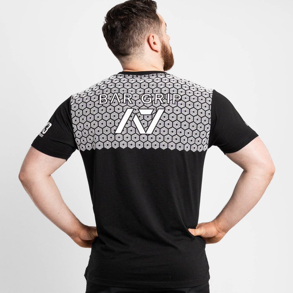 Whether pressing, pulling, squatting or any other variational movement the knurling is always there. The silicone bar grip helps with slippery commercial benches and bars and anchors the barbell to your back. All A7 Powerlifting Equipment shipping to UK, Norway, Switzerland and Iceland.