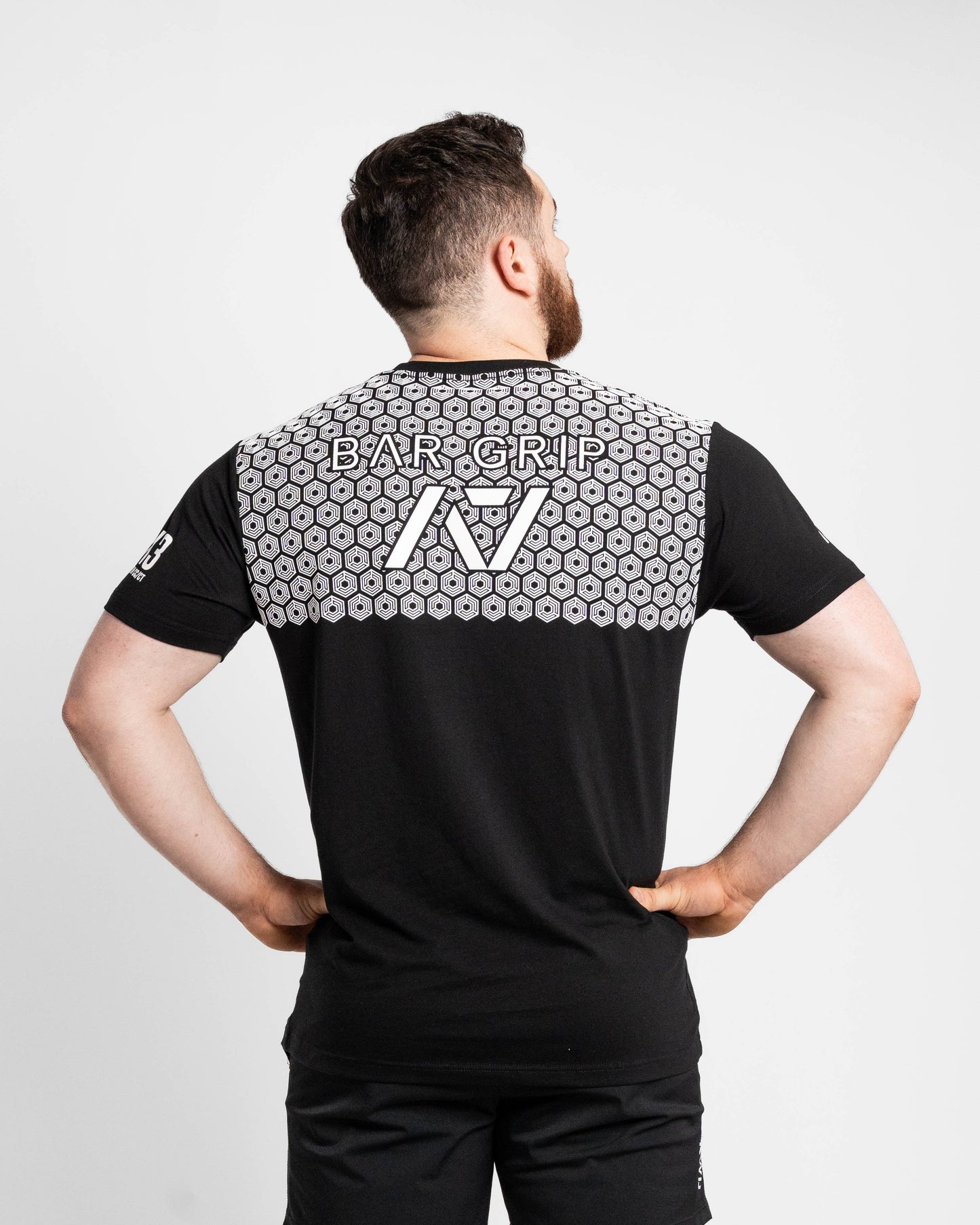 Whether pressing, pulling, squatting or any other variational movement the knurling is always there. The silicone bar grip helps with slippery commercial benches and bars and anchors the barbell to your back. All A7 Powerlifting Equipment shipping to UK, Norway, Switzerland and Iceland.
