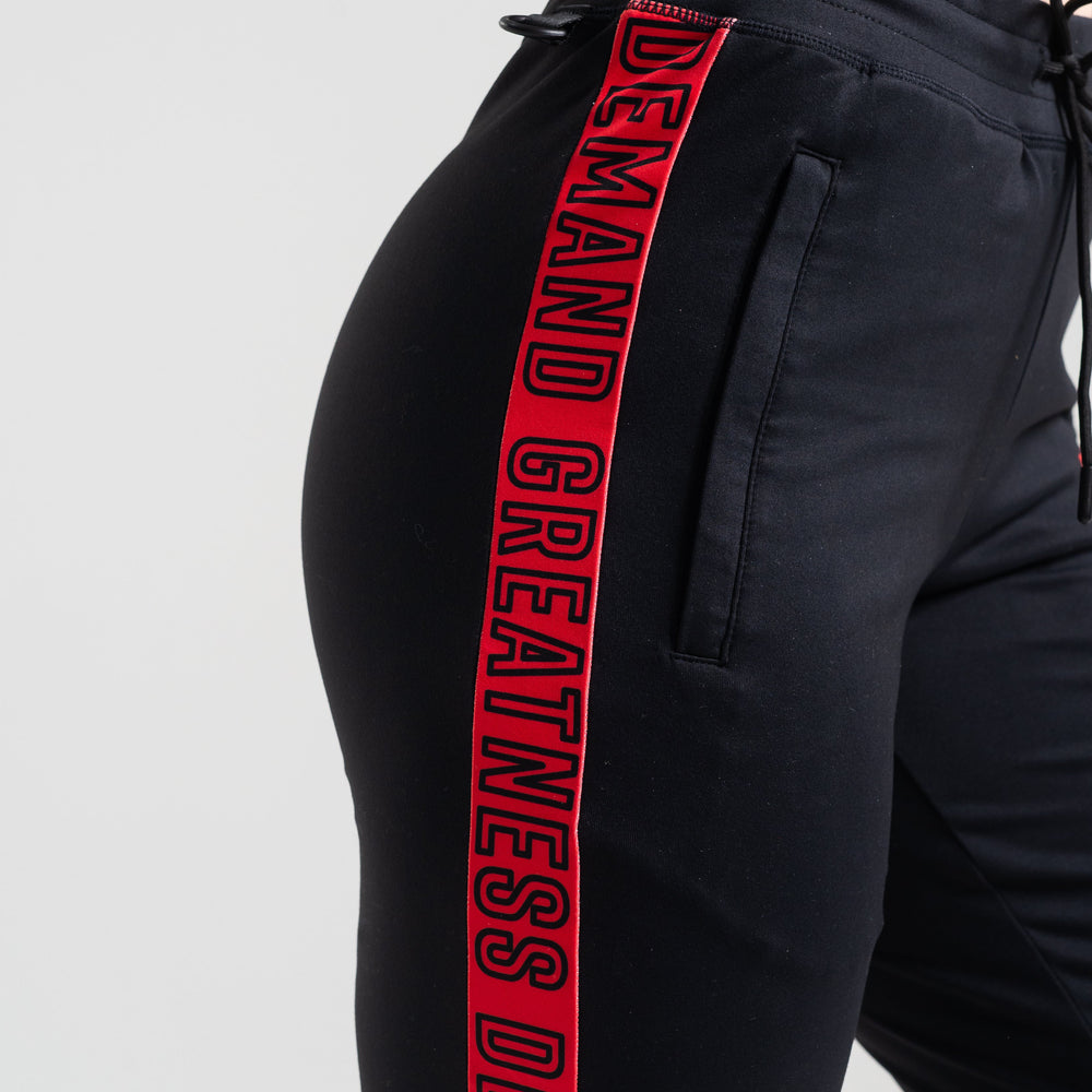 
                      
                        A7 Red Dawn Defy joggers are just as comfortable in the gym as they are going out. These are made with premium moisture-wicking 4-way-stretch material for greater range of motion. These are a great fit for both men and women. All A7 Powerlifting Equipment shipping to UK, Norway, Switzerland and Iceland.
                      
                    