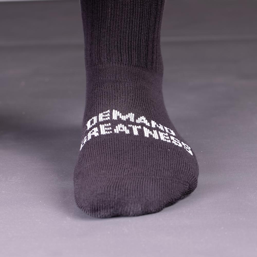 Your feet are important and durable deadlift socks are just as importing when doing SBD. These deadlift socks have compression benefits and arch support as well as being IPF Approved with their IPF approved logo. These deadlift socks are perfect for Powerlifring, weightlifting, strongman and all your strength sports needs Shipping to Europe and the UK, Norway, Switzerland and Iceland.