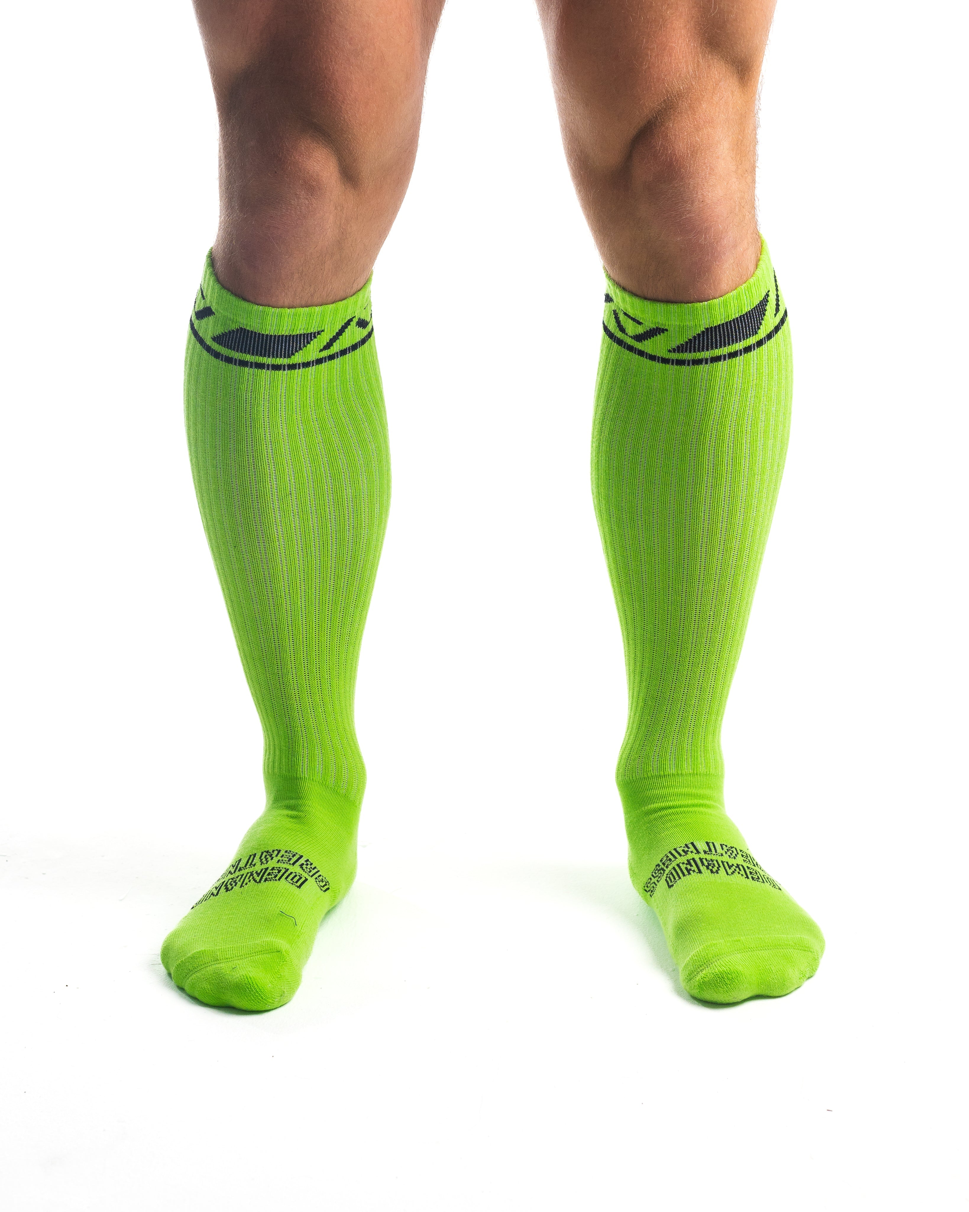 A7 Alien Deadlift socks are designed specifically for pulls and keep your shins protected from scrapes. A7 deadlift socks are a perfect pair to wear in training or powerlifting competition. The IPF Approved Kit includes Powerlifting Singlet, A7 Meet Shirt, A7 Deadlift Socks, Hourglass Knee Sleeves (Stiff Knee Sleeves and Rigor Mortis Knee Sleeves). All A7 Powerlifting Equipment shipping to UK, Norway, Switzerland and Iceland.