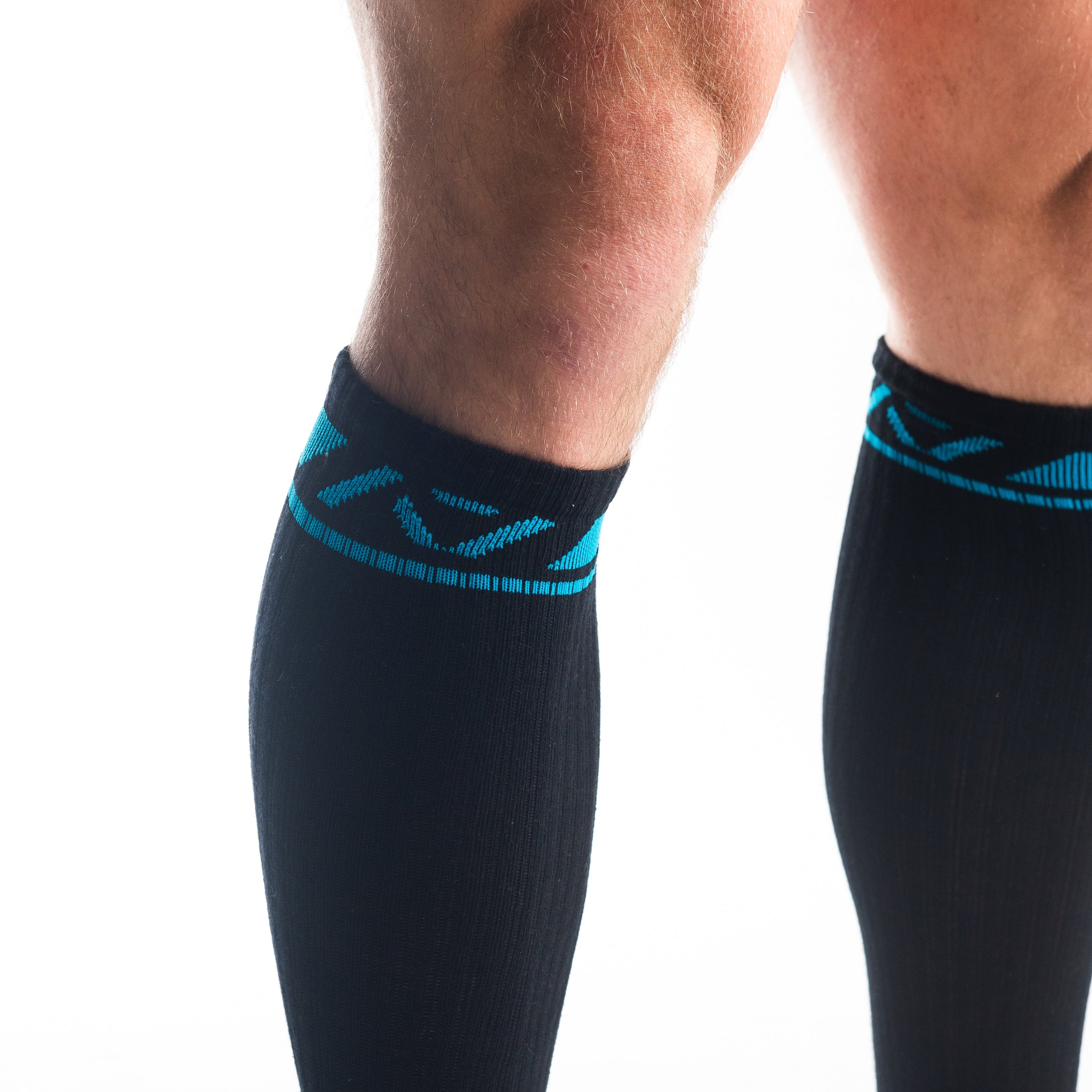 A7 Azul Deadlift socks are designed specifically for pulls and keep your shins protected from scrapes. A7 deadlift socks are a perfect pair to wear in training or powerlifting competition. The IPF Approved Kit includes Powerlifting Singlet, A7 Meet Shirt, A7 Zebra Wrist Wraps, A7 Deadlift Socks, Hourglass Knee Sleeves (Stiff Knee Sleeves and Rigor Mortis Knee Sleeves). All A7 Powerlifting Equipment shipping to UK, Norway, Switzerland and Iceland.