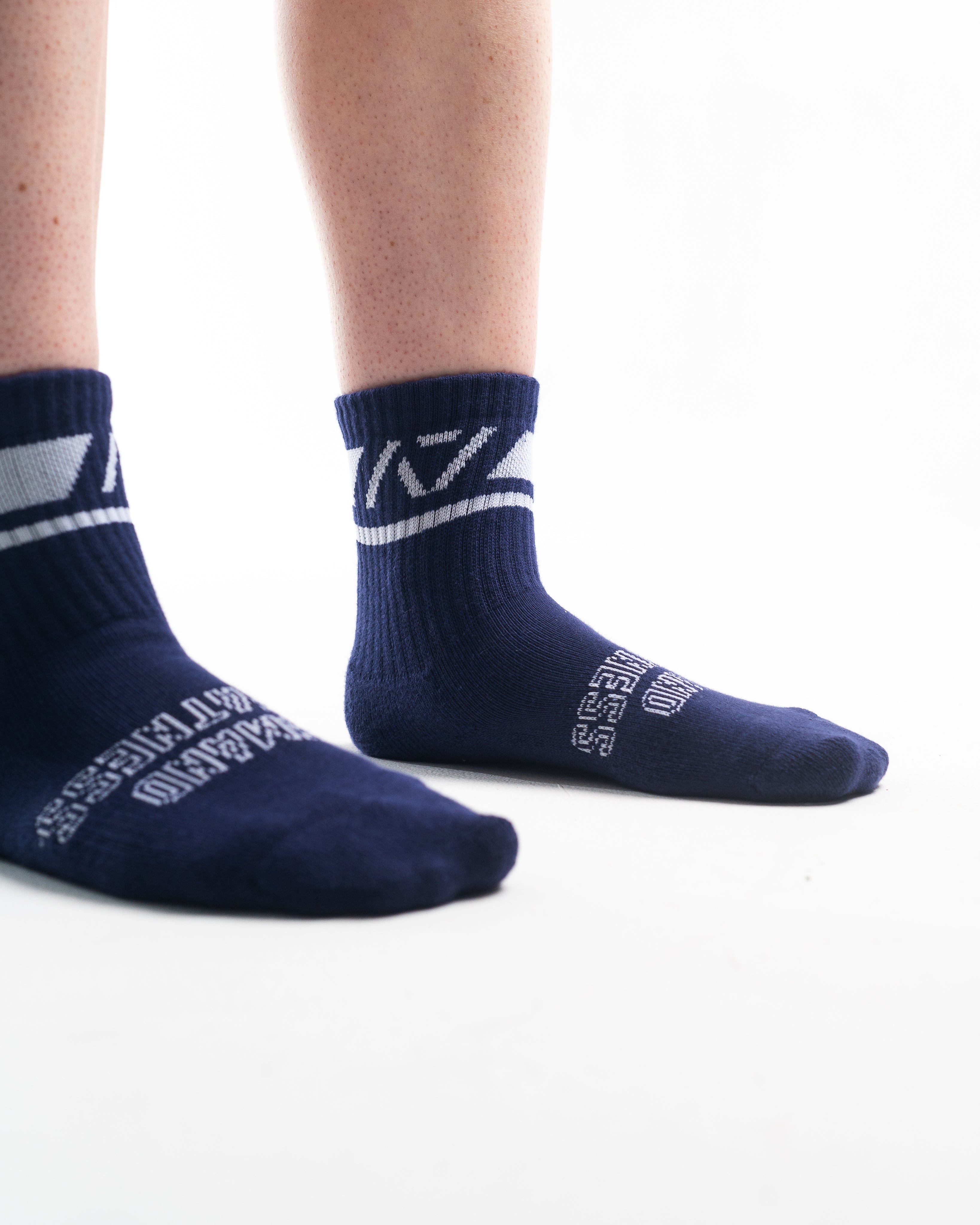 A7 Night Light Crew socks showcase white and blue logos and let your energy show on the platform, in your training or while out and about. The IPF Approved Night Light Meet Kit includes Powerlifting Singlet, A7 Meet Shirt, A7 Zebra Wrist Wraps, A7 Deadlift Socks, Hourglass Knee Sleeves (Stiff Knee Sleeves and Rigor Mortis Knee Sleeves). All A7 Powerlifting Equipment shipping to UK, Norway, Switzerland 