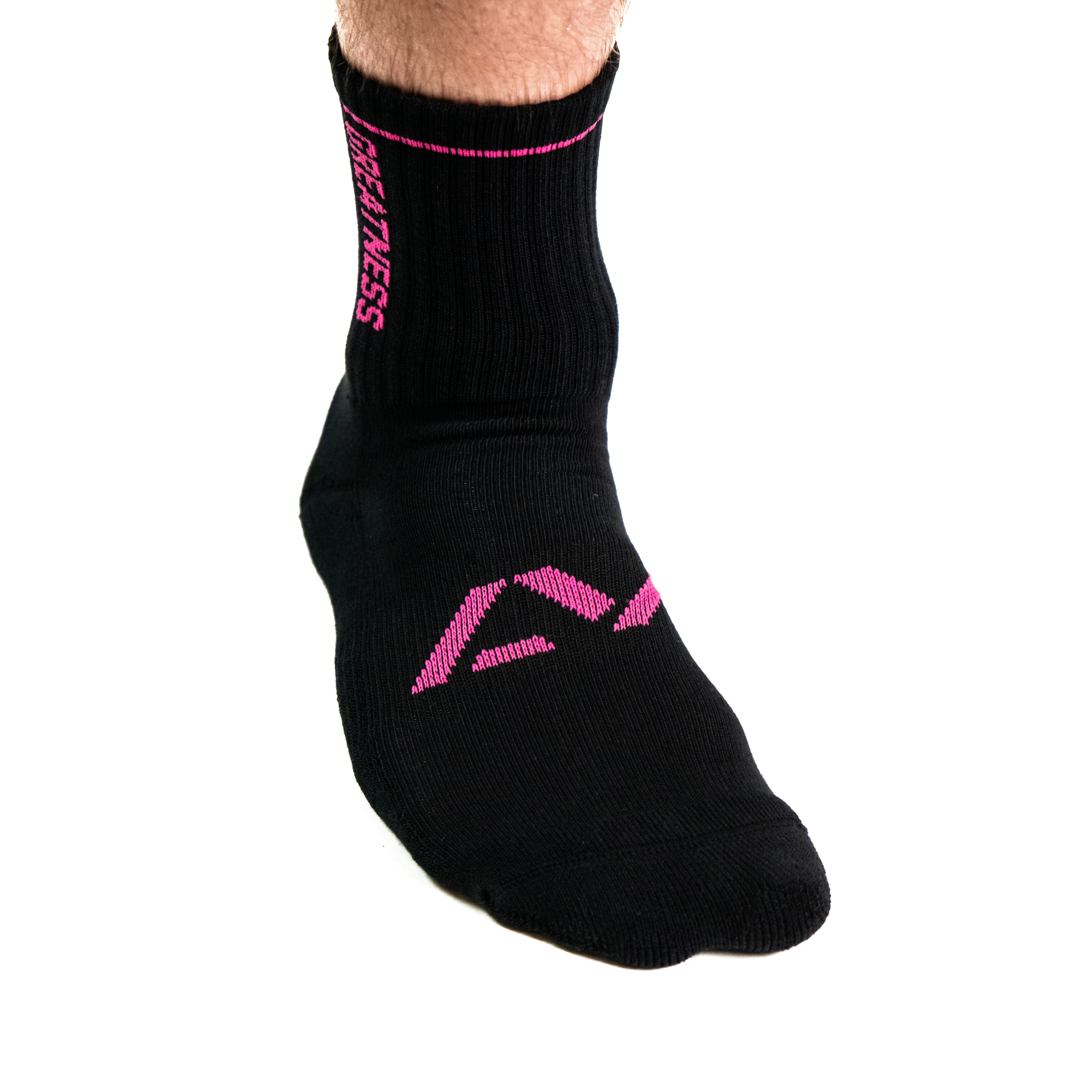 Standout from the crowd in our Pink Crew socks and let your energy show on the platform, in your training or while out and about. 