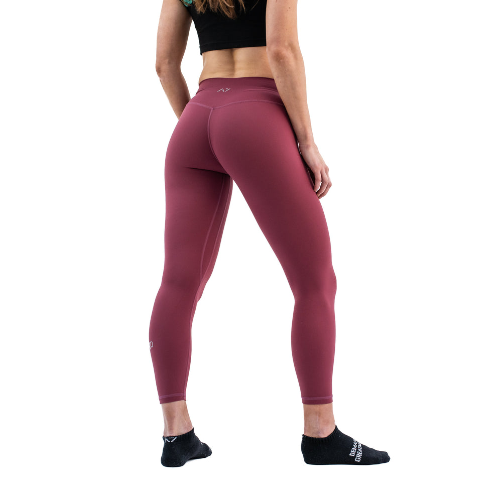 A7 XO Leggings are here! Made from super-soft moisture-wicking material, these are comfortable to wear during your workout or just to lounge around in. The best Powerlifting apparel and accessories for all your workouts. Available in UK and Europe including France, Italy, Germany, Sweden and Poland.