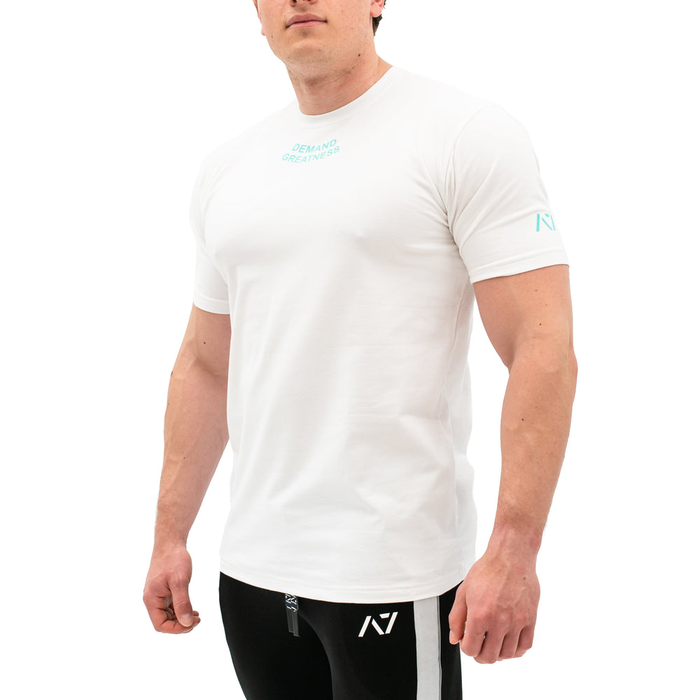 Standout from the crowd in our White Iced Demand Greatness Meet Shirt and let your energy show on the platform, in your training or while out and about. Our Meet tees offer a level of comfort like no other through their unique blend of materials and stretch in the places you desire for a comfortable fit that keeps your mind on your performance. A great addition to your IPF Approved Kit. 