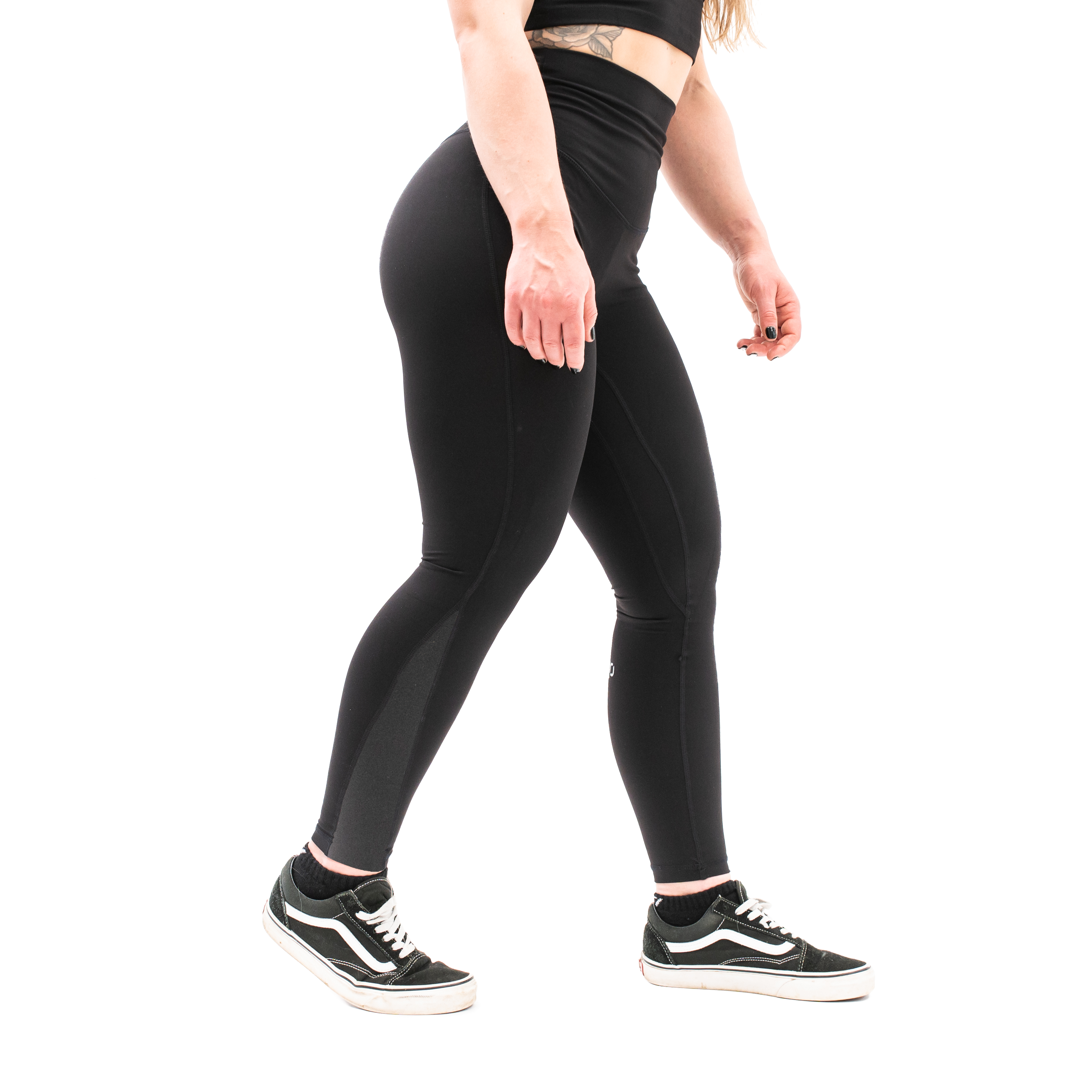 A7 XO Hew Leggings made from the same material as our XO Leggings, but are designed for 'thiccer' body types. The A7 XO Hew have high waistband to be more slimming around your waist and belly and have no seam line on the front for more comfortable movement. Purchase A7 XO Hew Leggings from A7 UK for shipping to UK and Europe. Women’s leggings for powerlifting and training in the gym. Weightlifting leggings for women.