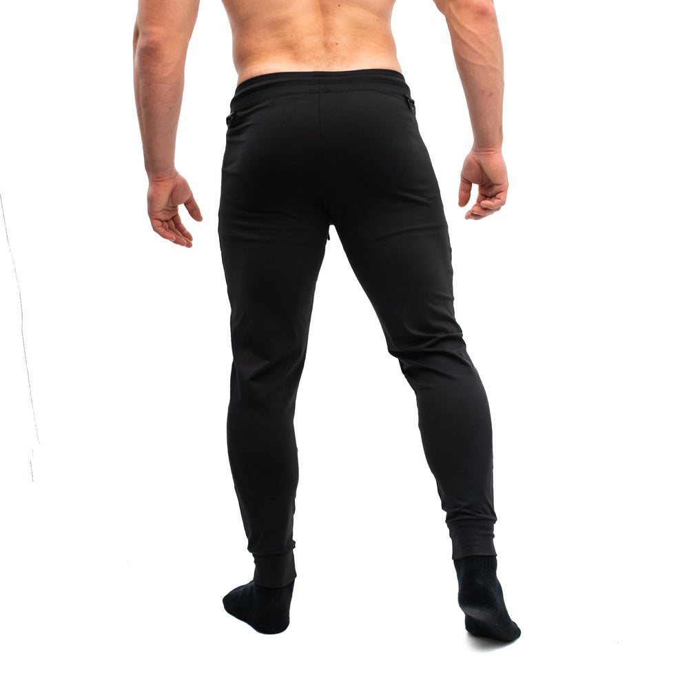 Gold Standard Defy joggers are just as comfortable in the gym as they are going out. These are made with premium moisture-wicking 4-way-stretch material for greater range of motion. These are a great fit for both men and women and offer deep zippered pockets and tapered leg design. Purchase Gold Standard Defy Joggers from A7 UK shipping to UK or A7 Europe shipping to EU.