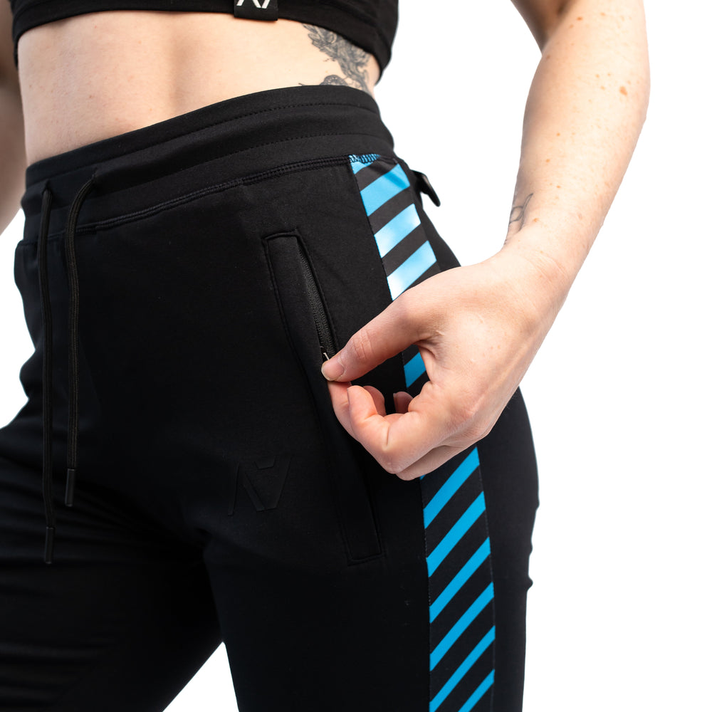 
                      
                        A7 Ripple Defy joggers are just as comfortable in the gym as they are going out. These are made with premium moisture-wicking 4-way-stretch material for greater range of motion. These are a great fit for both men and women and offer deep zippered pockets and tapered leg design. Purchase Ripple Defy Joggers from A7 UK shipping to UK or A7 Europe shipping to EU.
                      
                    
