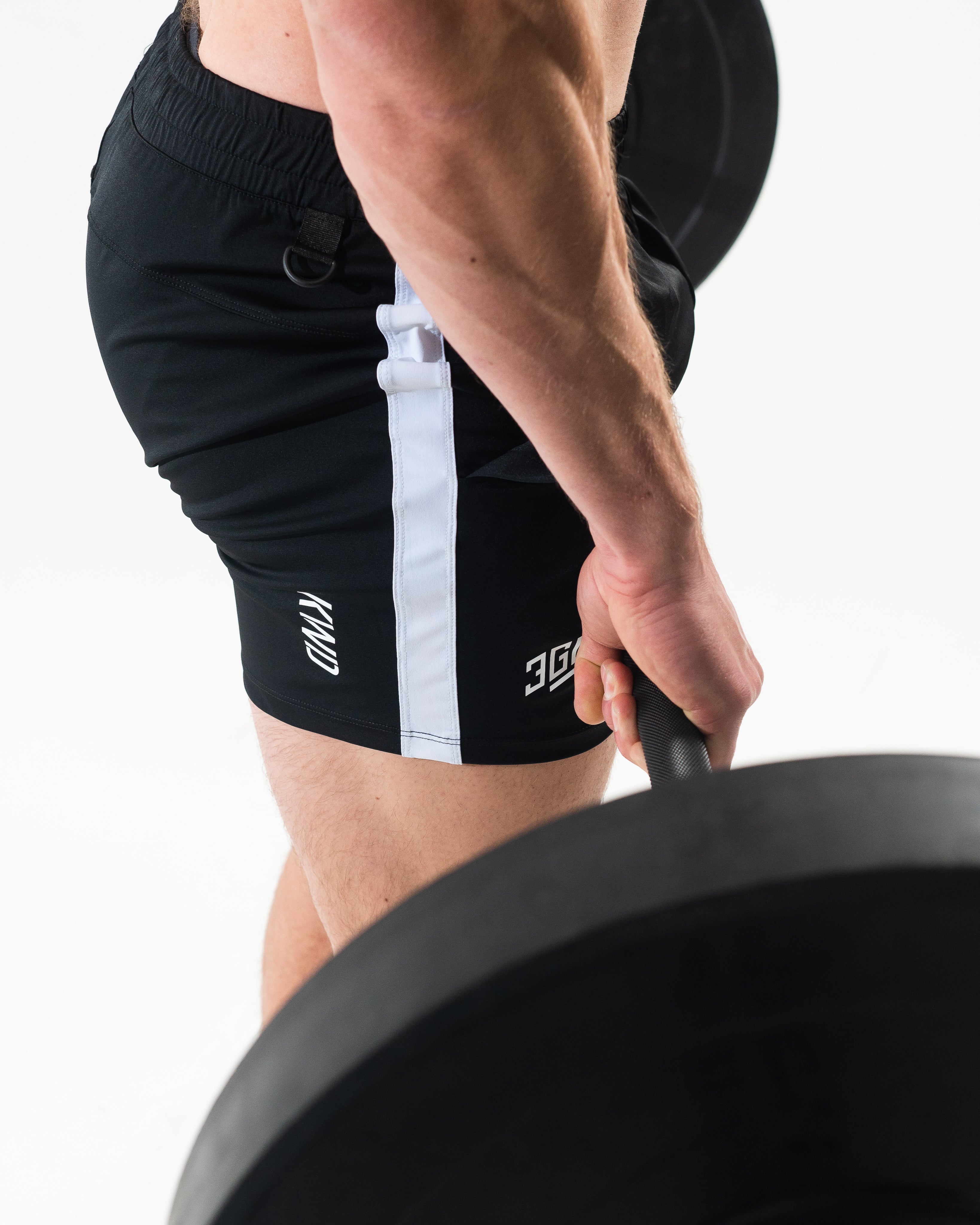 360GO was created to provide the flexibility for all movements in your training while offering comfort. These shorts offer 360 degrees of stretch in all angles and allow you to remain comfortable without limiting any movement in both training and life environments. Designed with a wide drawstring to easily adjust your waist without slipping. Purchase 360GO Domino Squat Shorts from A7 UK. All A7 Powerlifting Equipment shipping to UK, Norway, Switzerland and Iceland.
