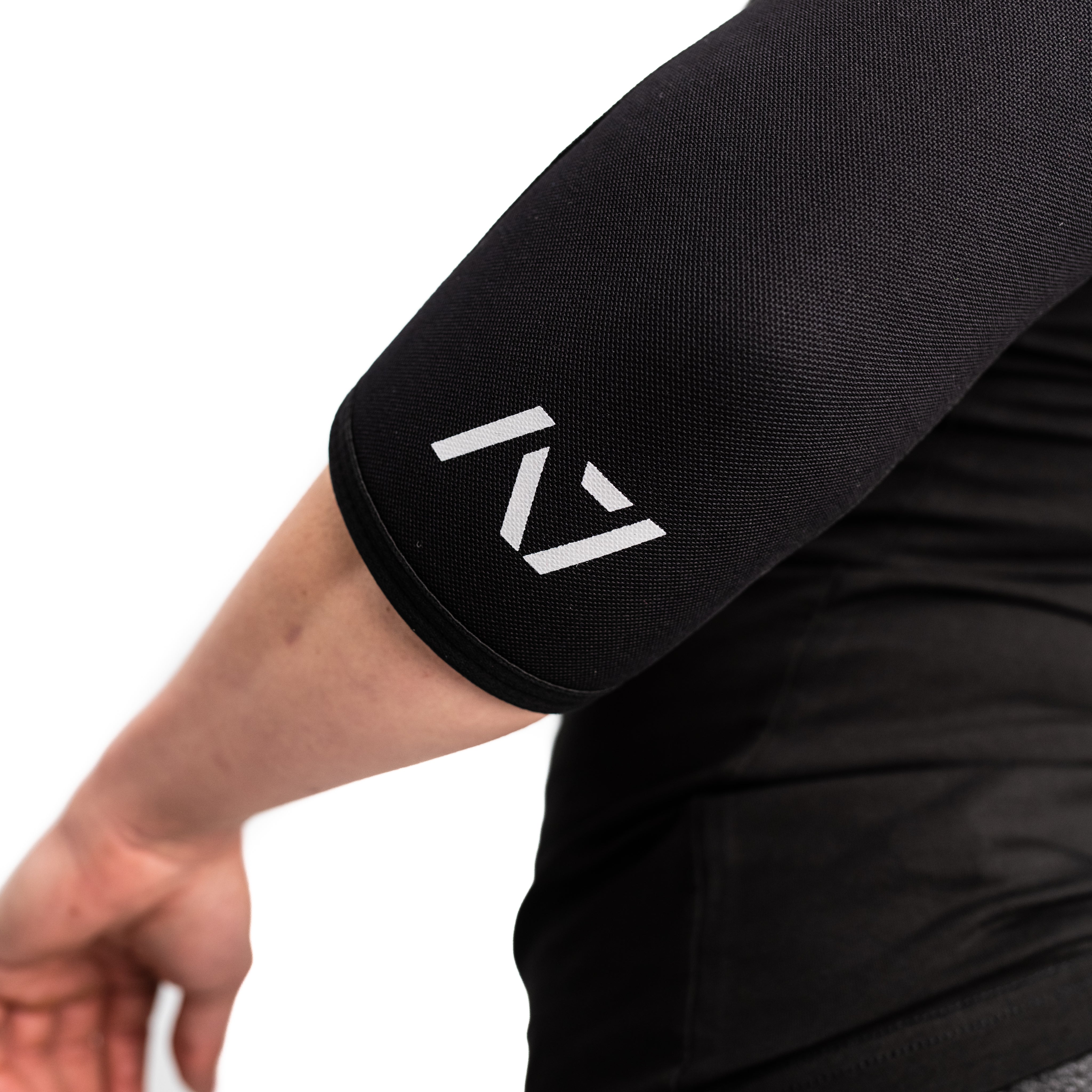 A7 7mm Elbow Sleeves | A7 UK Shipping to Europe