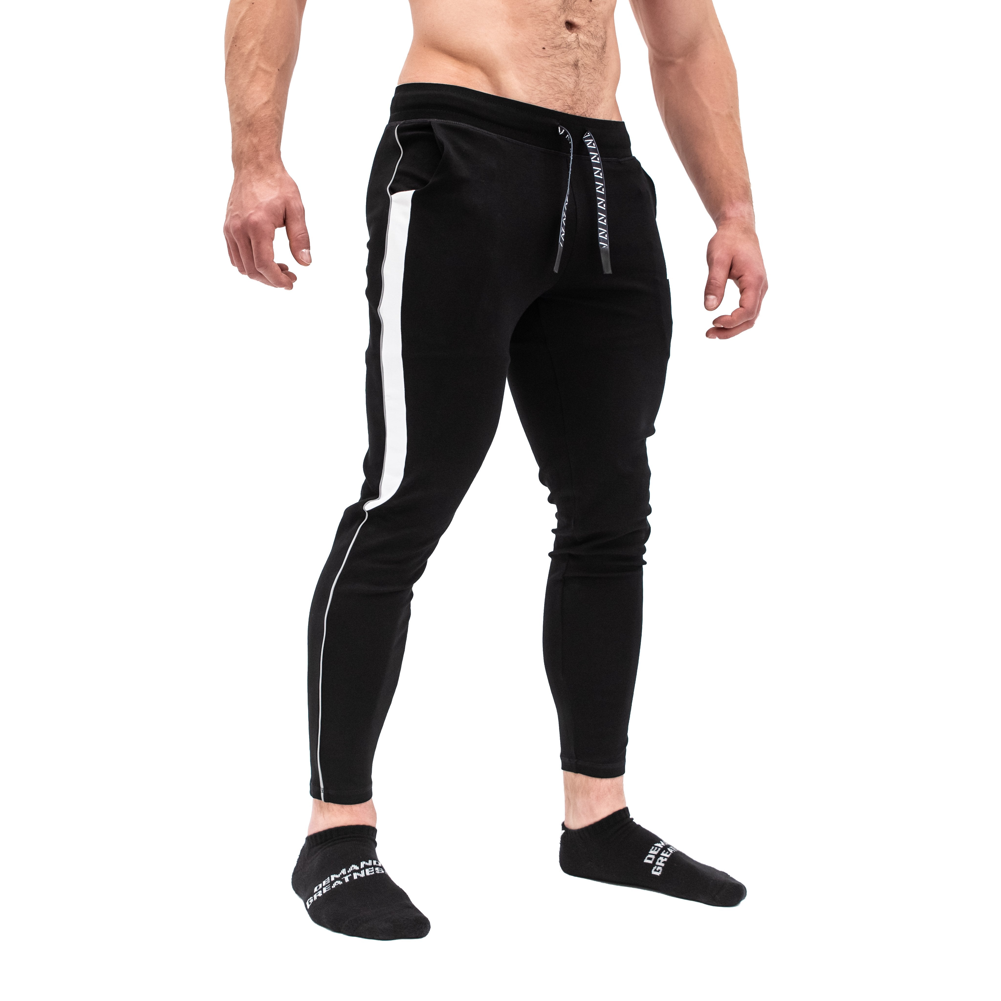 When we set out to create our Moxie Joggers we knew they had to meet the high standard we established with our Defy Joggers.We wanted to introduce some new elements that we felt could bring joy in both your comfort and style!